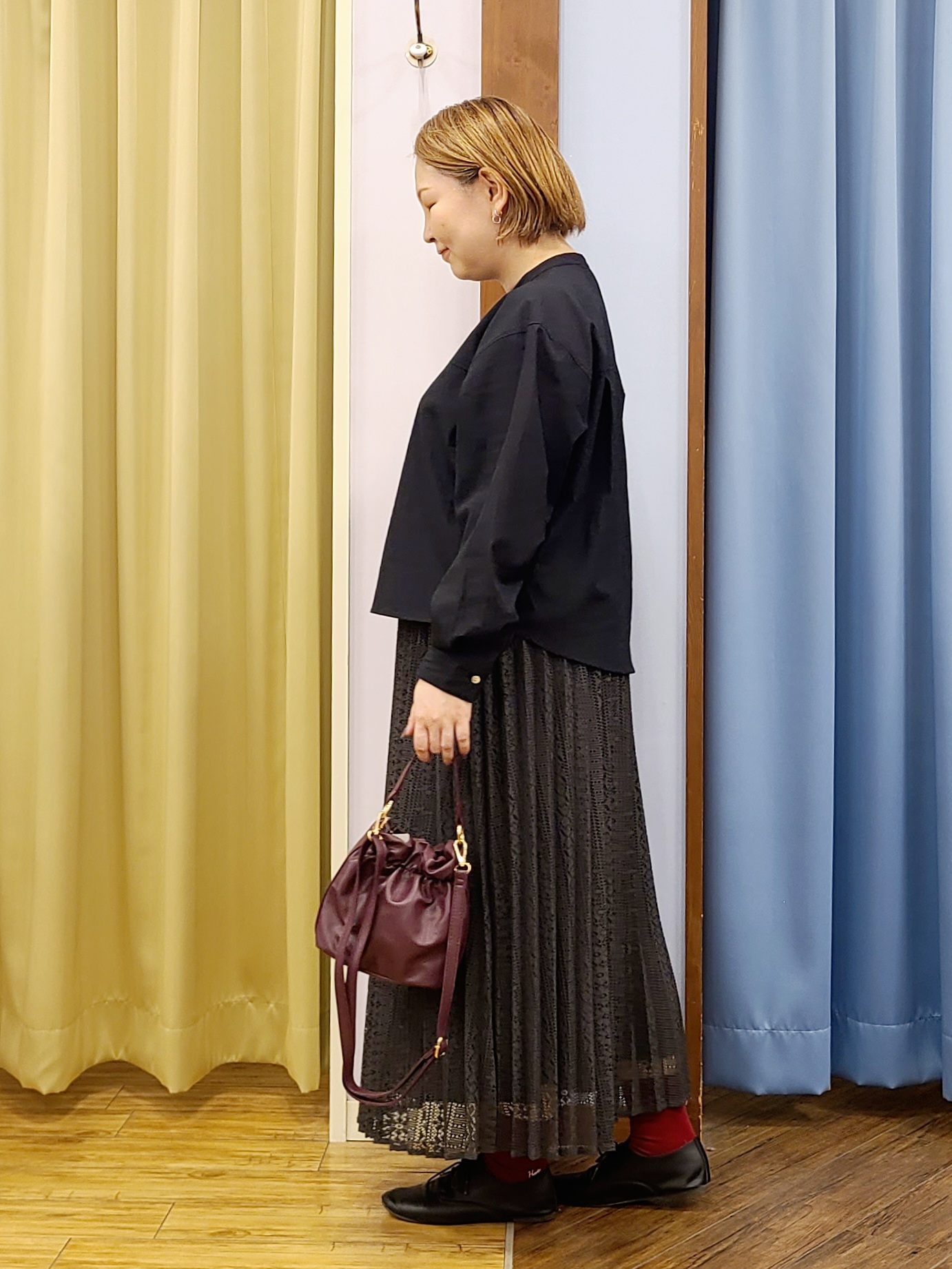 Chiiさんの「SHOO･LA･RUE｜【通気性〇/S-LL/洗濯機可】さらりと心地よい。ノーカラーシャツ」を使ったコーディネート