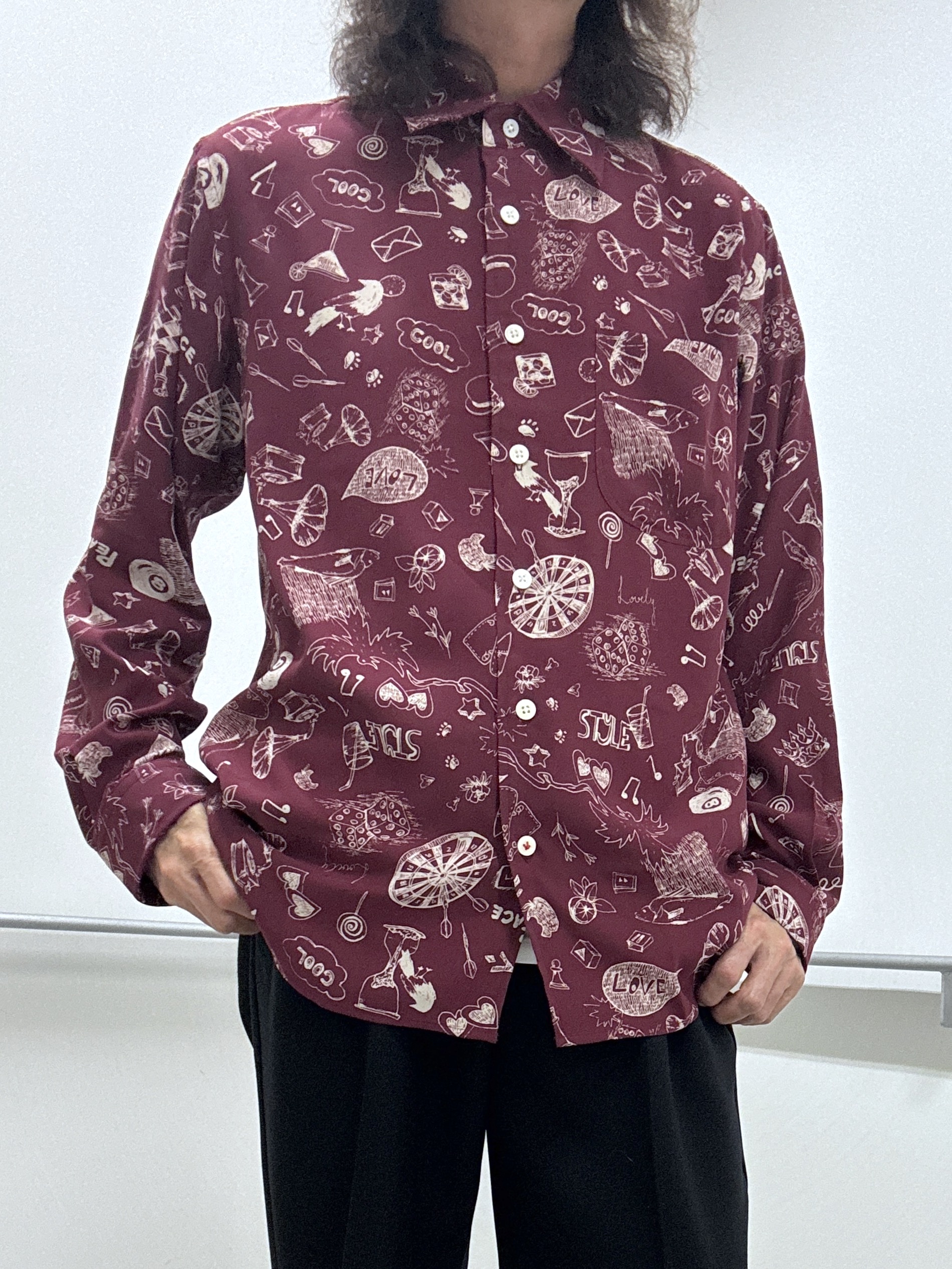 おーのさんの「TAKEO KIKUCHI｜【BOWLER HAT LABEL】日本製PLAYプリントシャツ」を使ったコーディネート