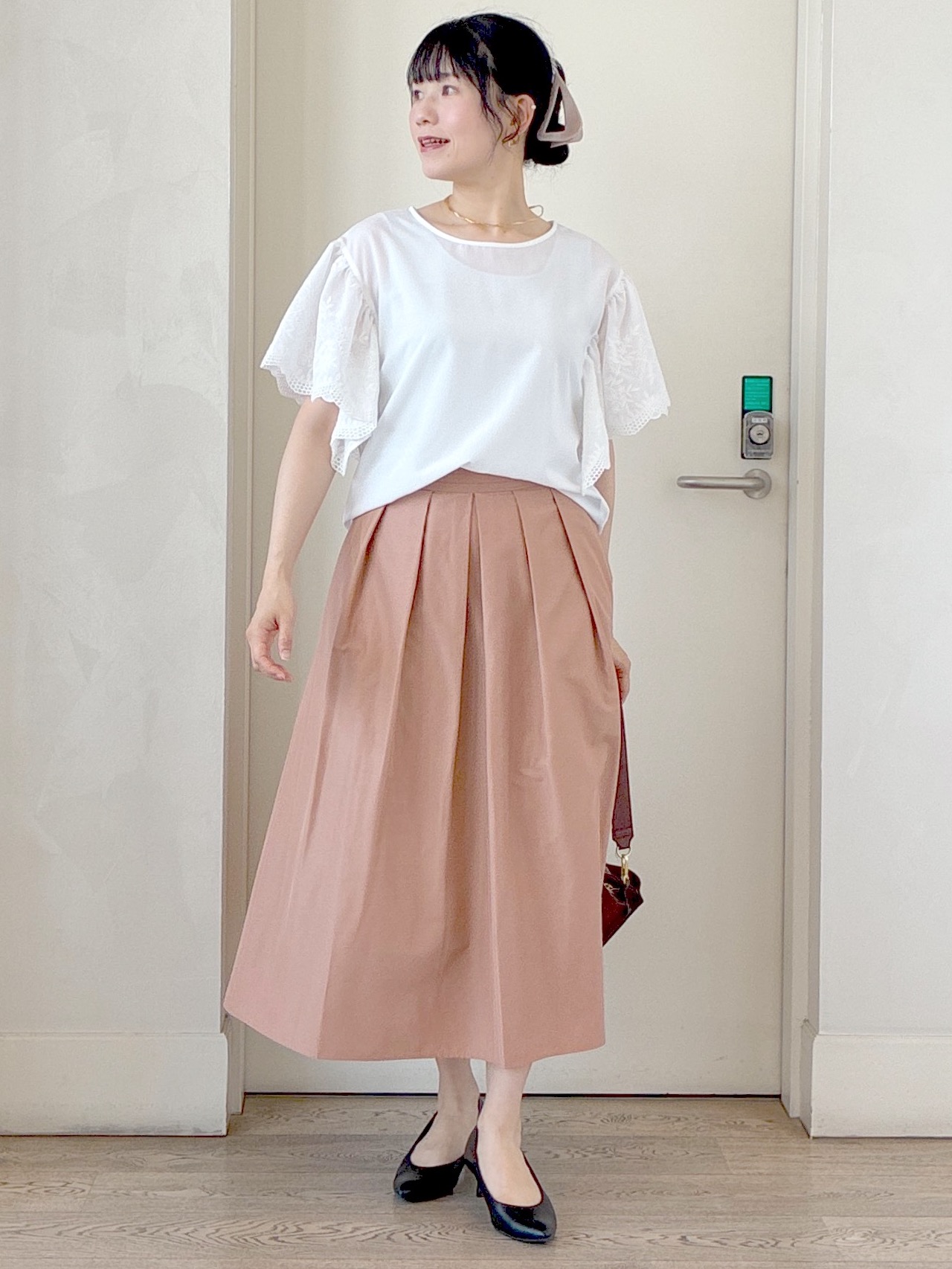  beni_gingerさんの「Reflect｜【通勤◎】スカラップレーススリーブ ブラウス」を使ったコーディネート
