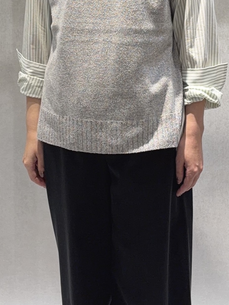 わたなべさんの「UNTITLED｜【5色展開/手洗い可】ローシルクウールニットベスト」を使ったコーディネート