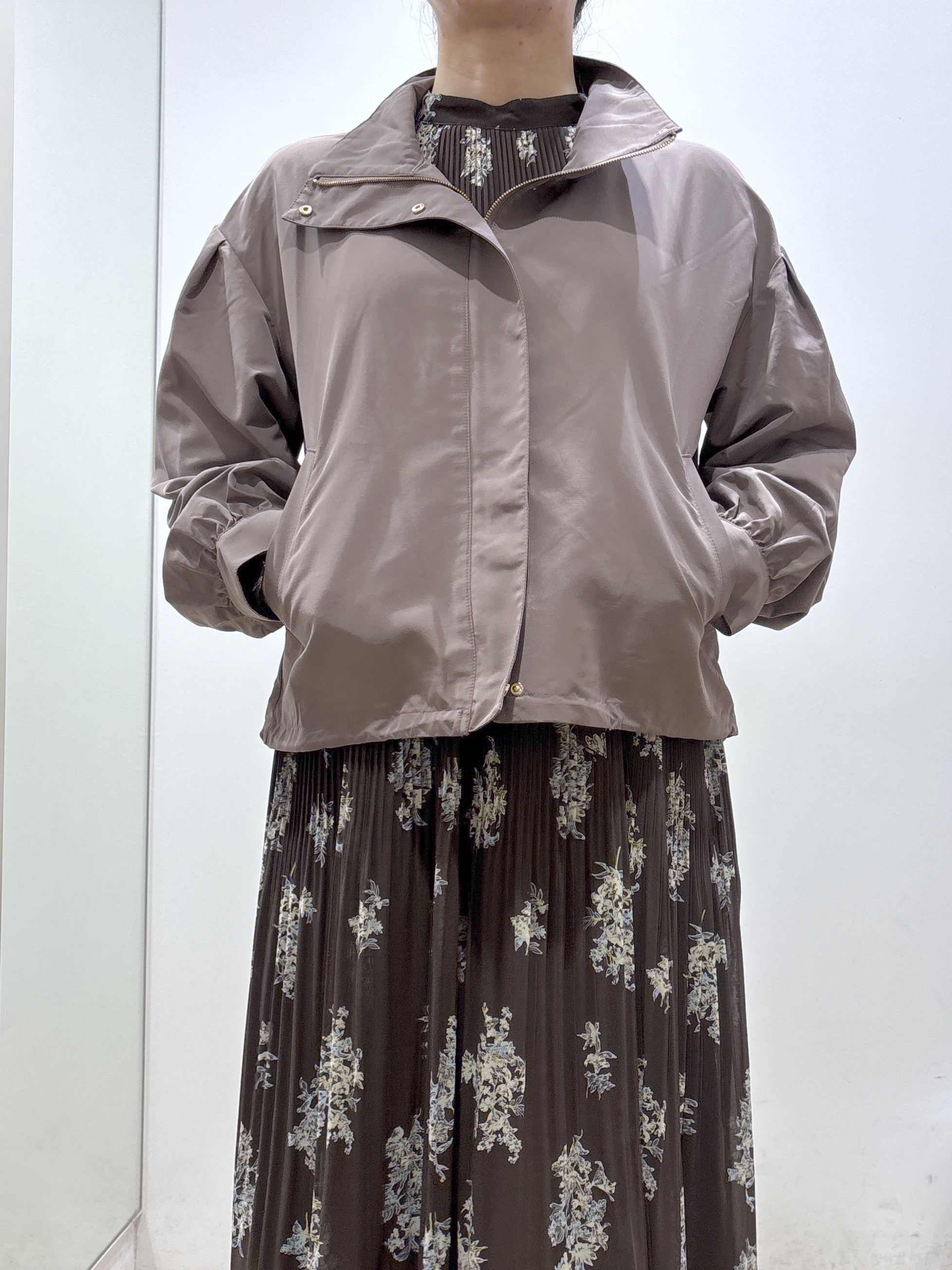 mameさんの「index｜【防シワ】スタンドパフブルゾン《洗濯機OK》」を使ったコーディネート