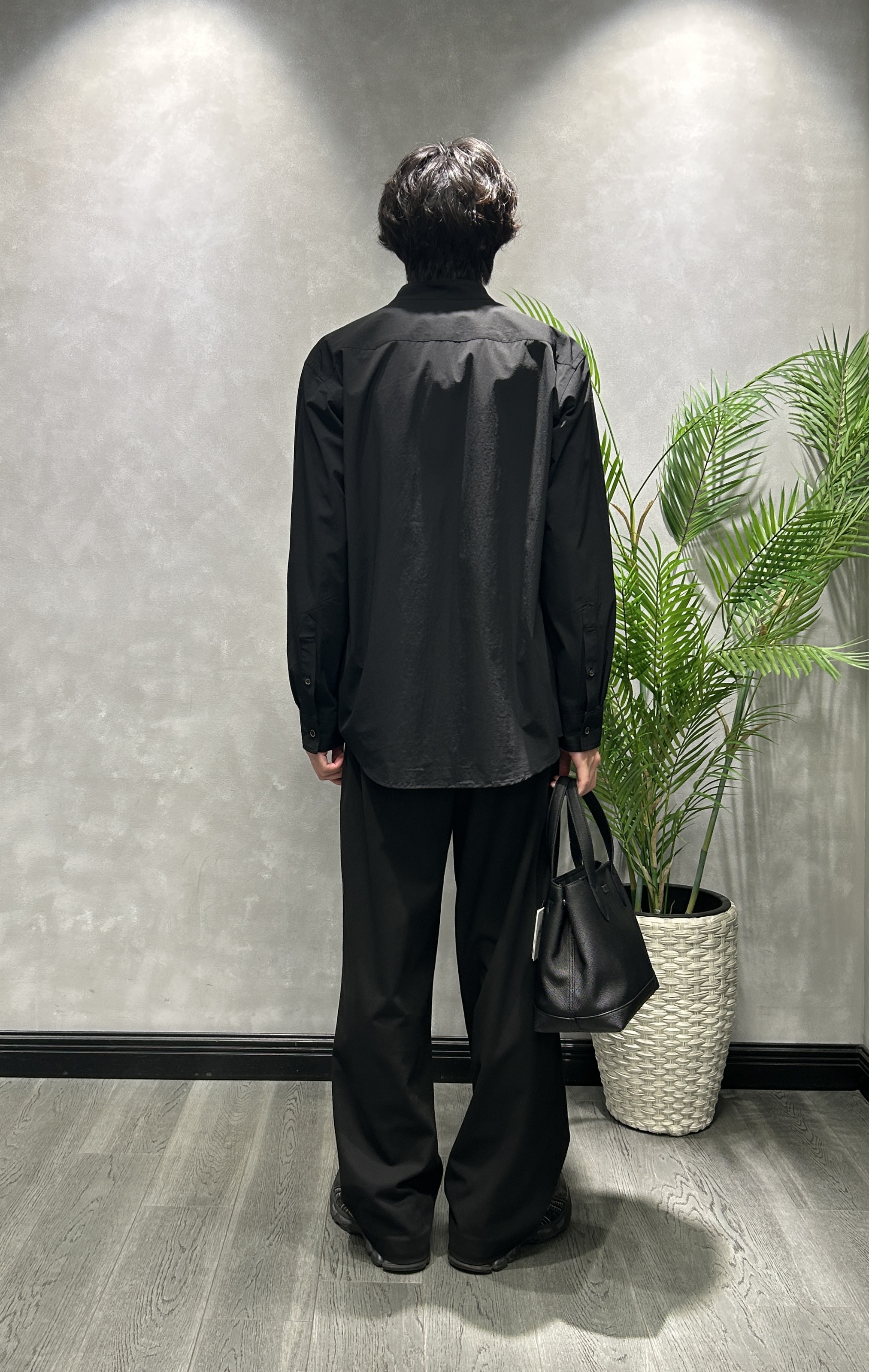 ruiさんの「TAKEO KIKUCHI｜3Dナイロンストレッチ バンドカラーシャツ」を使ったコーディネート