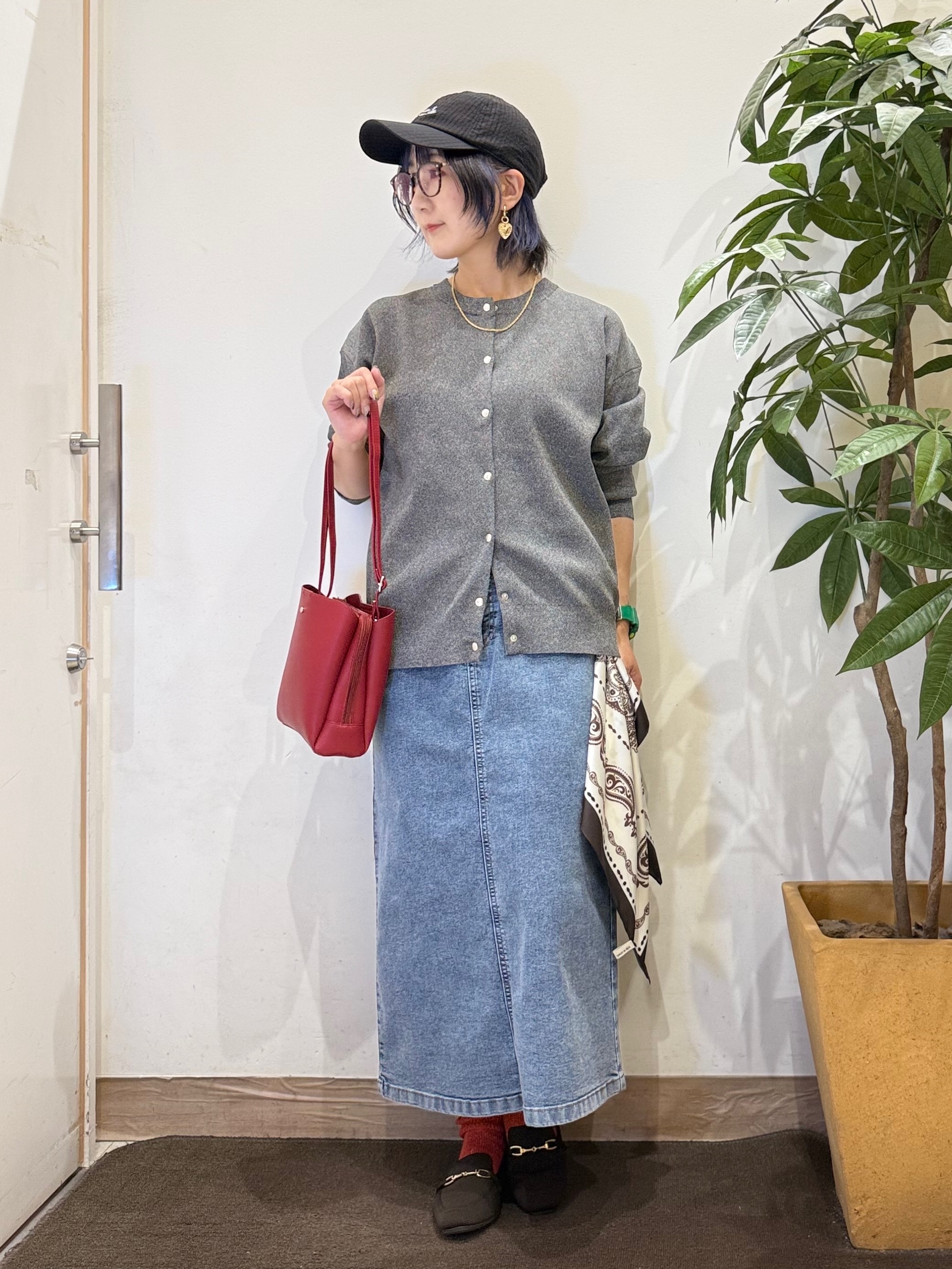 misakiさんの「SHOO･LA･RUE｜【セットアップ可/洗濯機可】軽やかに羽織れる スポンディッシュ ニットカーディガン」を使ったコーディネート