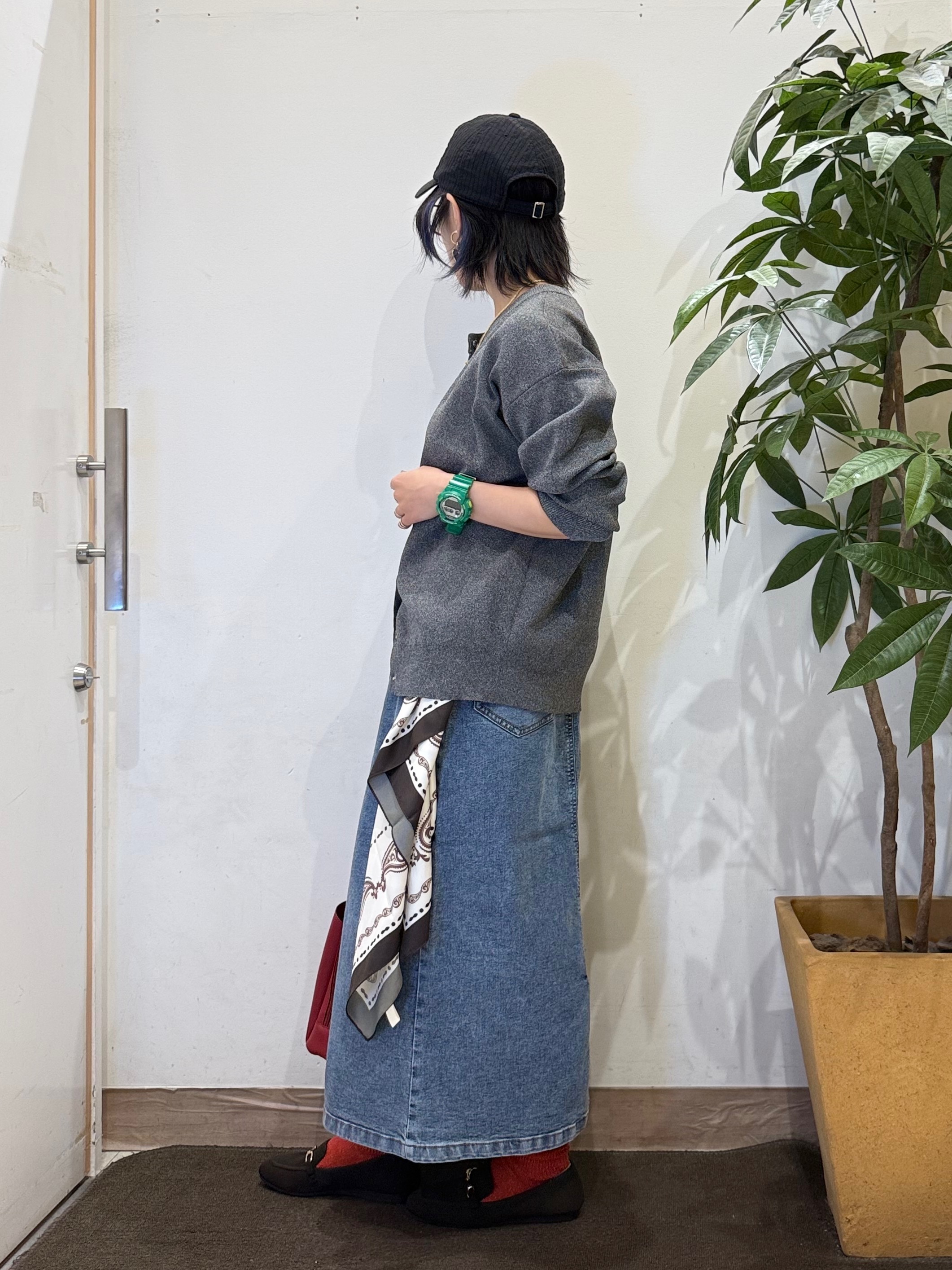 misakiさんの「SHOO･LA･RUE｜【セットアップ可/洗濯機可】軽やかに羽織れる スポンディッシュ ニットカーディガン」を使ったコーディネート