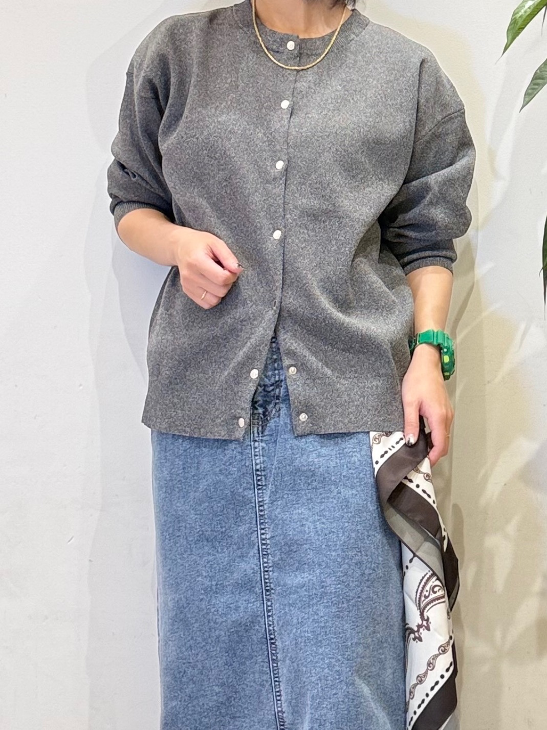 misakiさんの「SHOO･LA･RUE｜【セットアップ可/洗濯機可】軽やかに羽織れる スポンディッシュ ニットカーディガン」を使ったコーディネート
