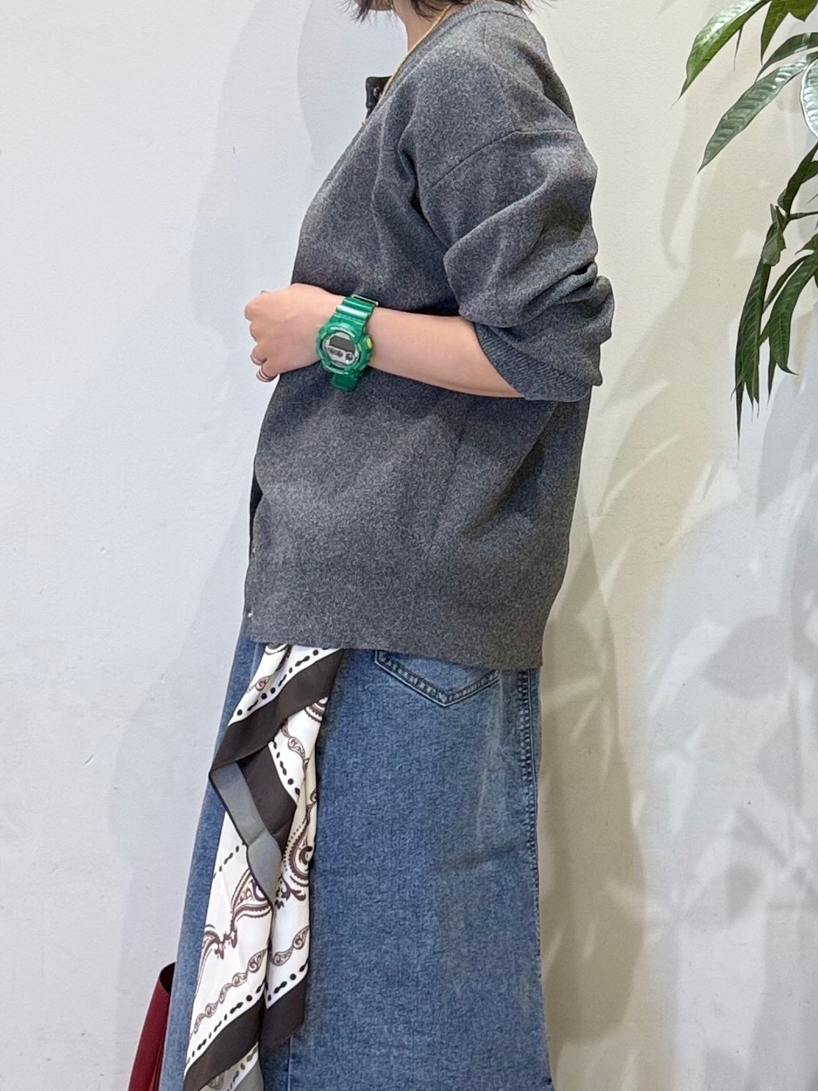 misakiさんの「SHOO･LA･RUE｜【セットアップ可/洗濯機可】軽やかに羽織れる スポンディッシュ ニットカーディガン」を使ったコーディネート
