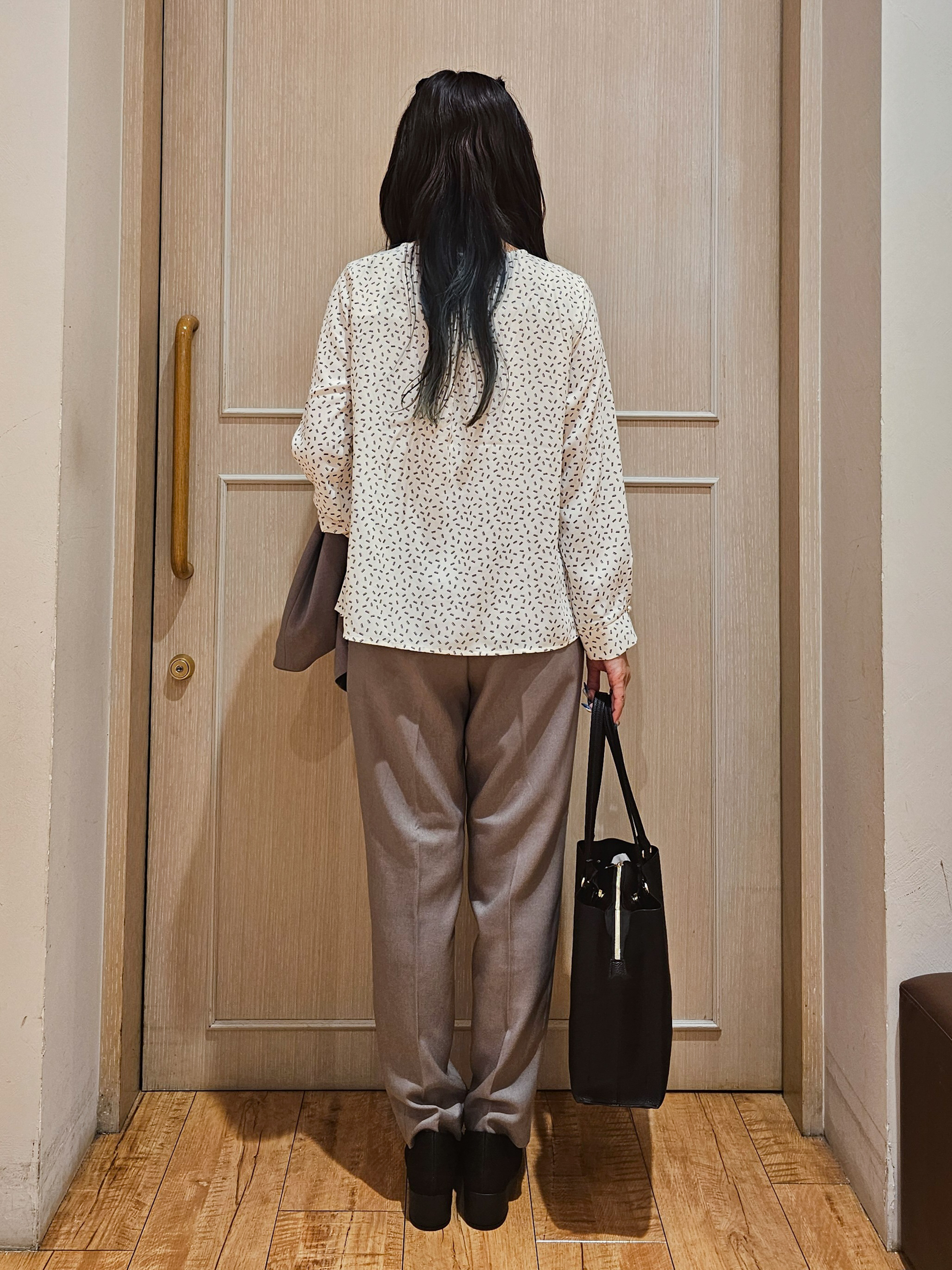 ゆゆさんの「SHOO･LA･RUE｜【セットアップ可/通勤/洗濯機可/SS-LL】女性らしく決まる カラーレスジャケット」を使ったコーディネート