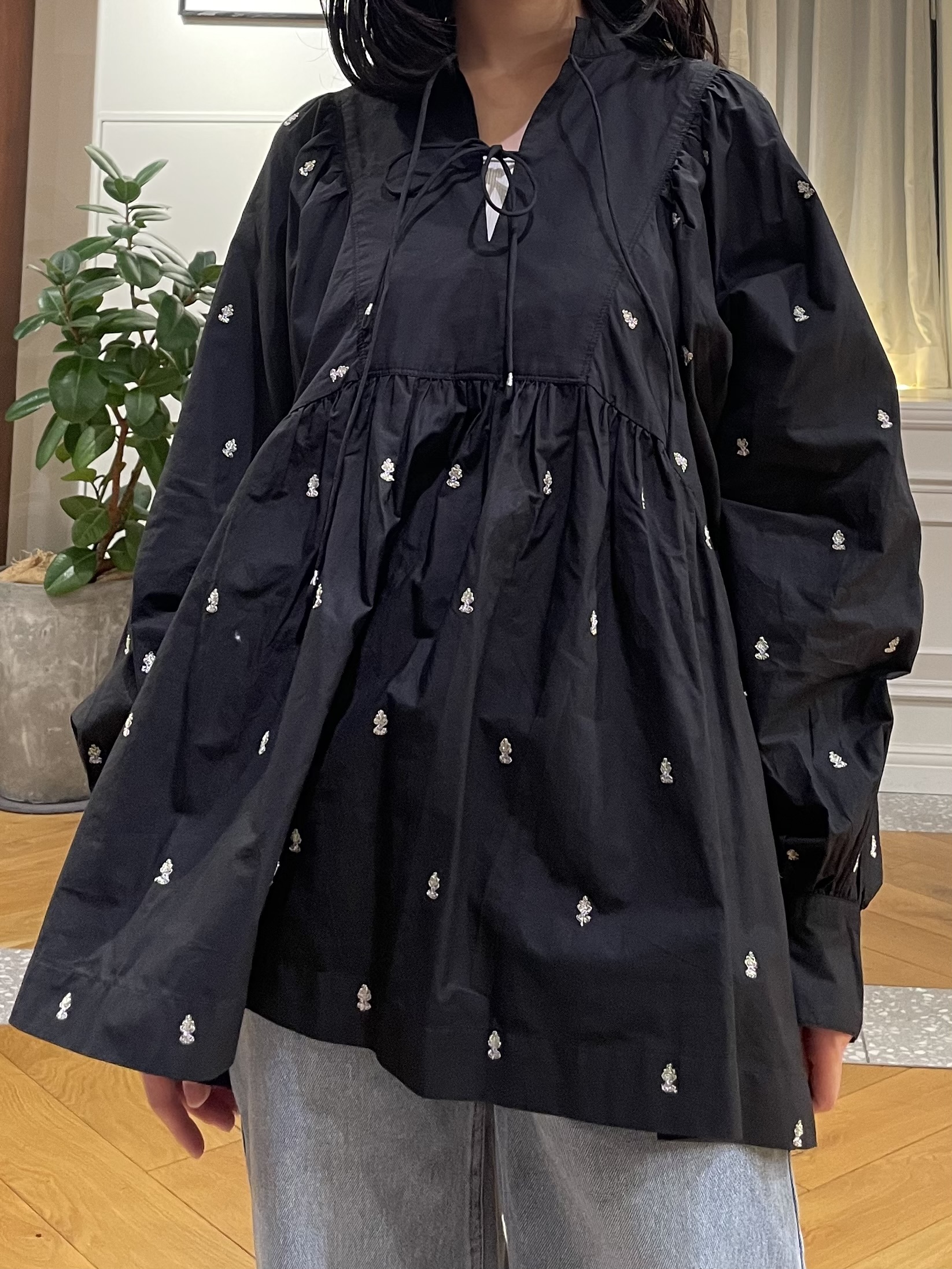 Lilyさんの「DRESSTERIOR｜ヴィンテージ ユーズド ストレートデニム」を使ったコーディネート