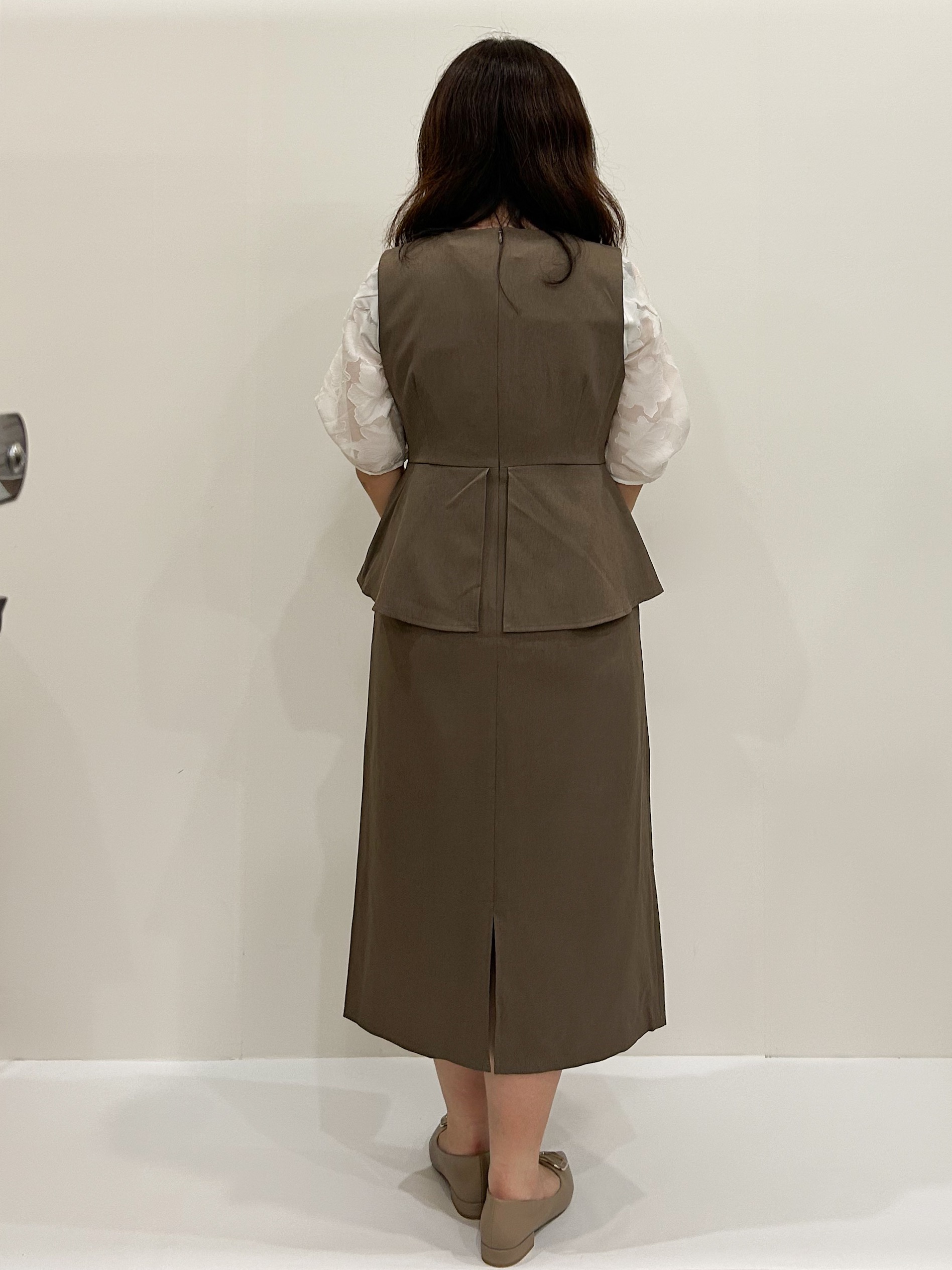 ちゃこさんの「OPAQUE.CLIP｜花柄ジャカード５分袖トップス《接触冷感／UVケア／洗濯機OK》」を使ったコーディネート