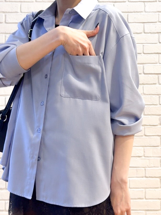 𝐜𝐡𝐢𝐤𝐚さんの「SHOO･LA･RUE｜【洗濯後しわになりにくい/S-LL】選べる6パターン 羽織としても活躍する ベーシックシャツ」を使ったコーディネート