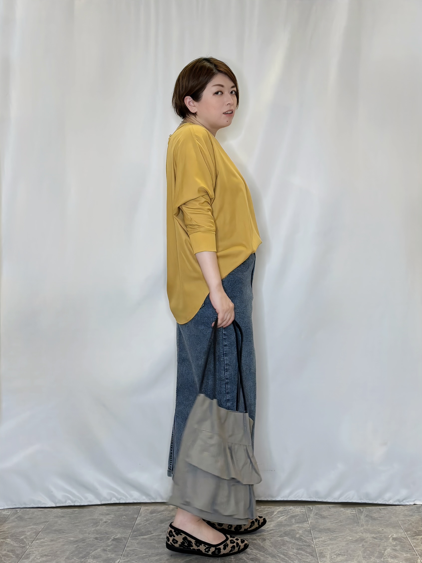 たみさんの「SHOO･LA･RUE｜【着丈選べる/洗濯後しわになりにくい】インせず着られる ドルマンブラウス」を使ったコーディネート