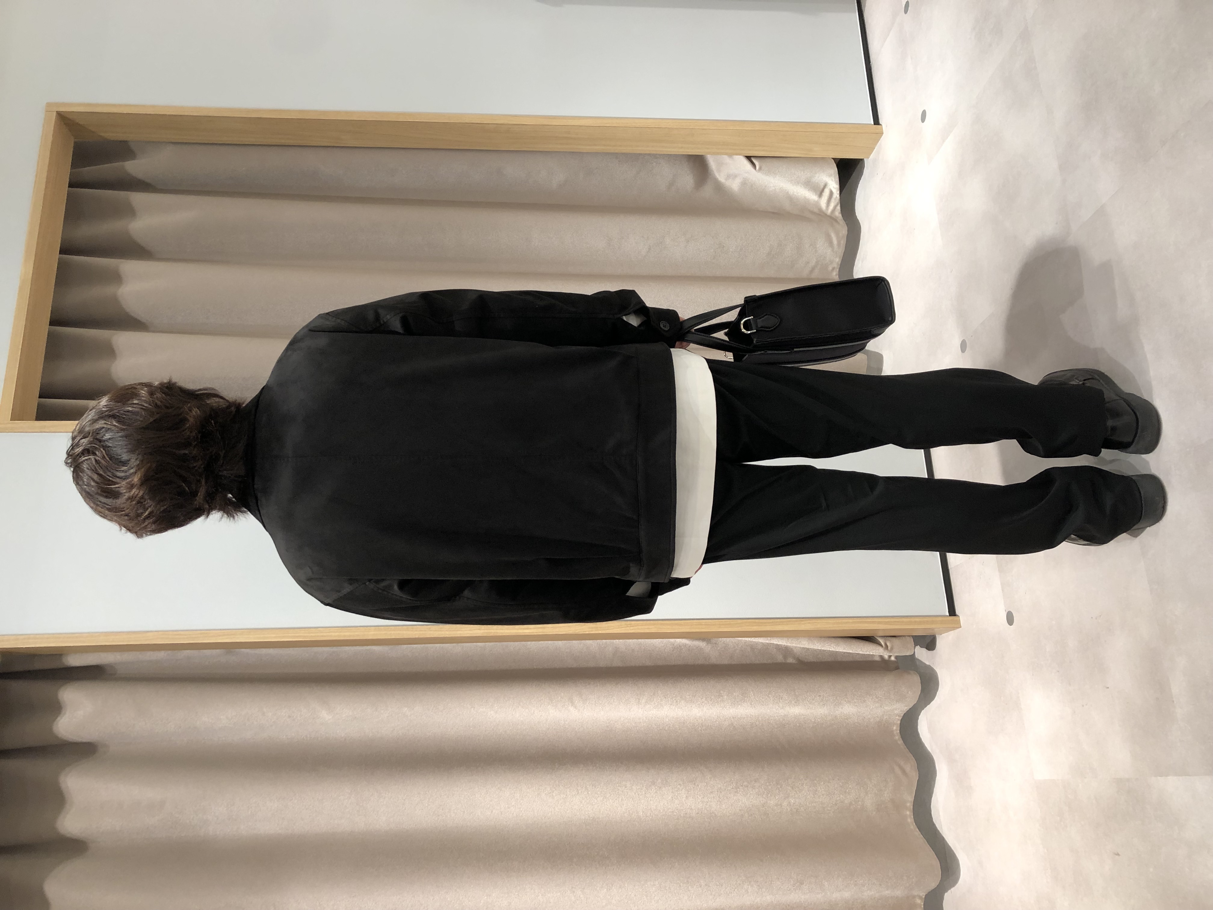 平塚郁博さんの「TAKEO KIKUCHI｜バックプリーツ ボックスシルエット ジップ ブルゾン」を使ったコーディネート
