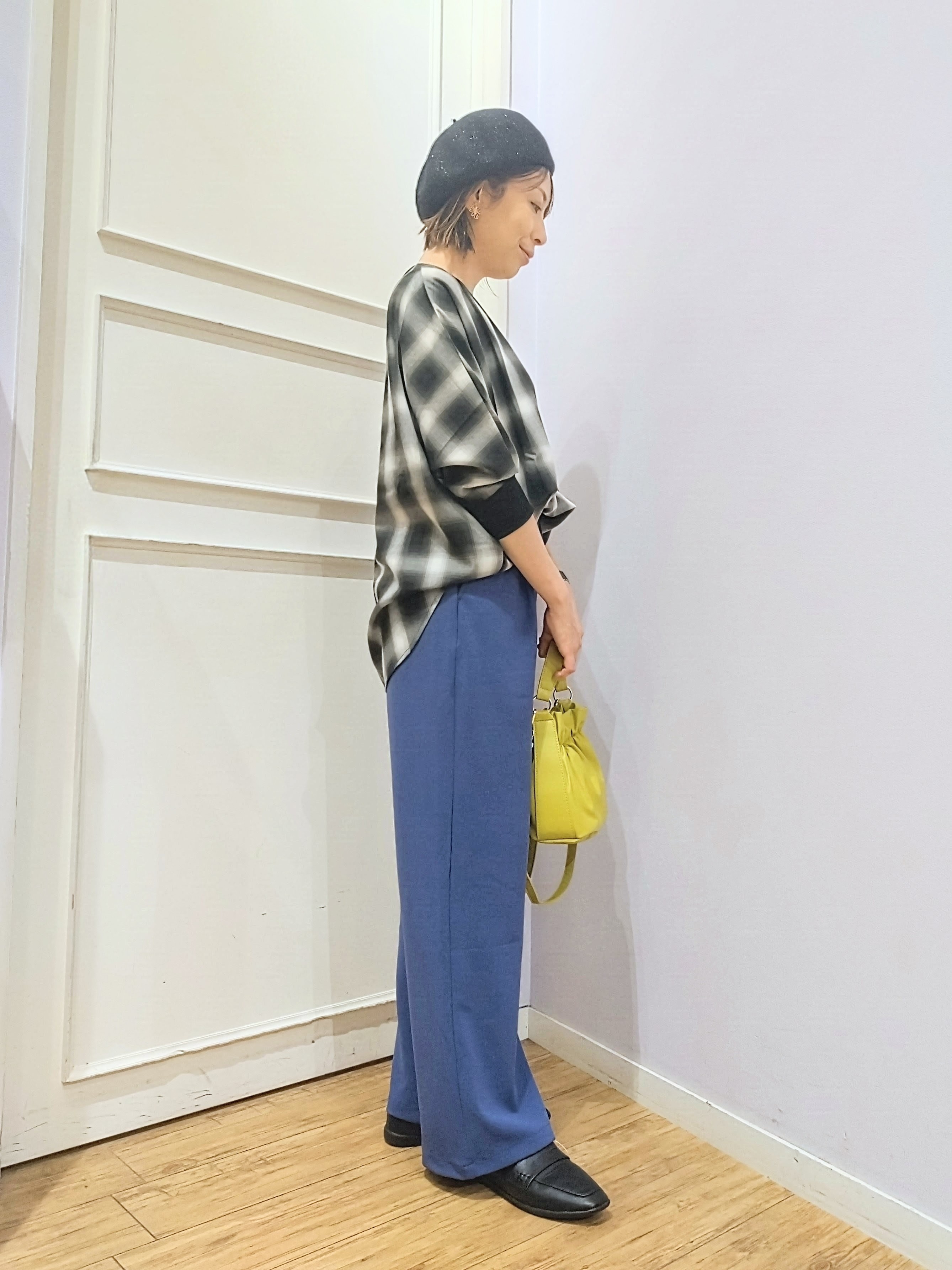 miomioさんの「SHOO･LA･RUE｜【着丈選べる/洗濯後しわになりにくい】インせず着られる ドルマンブラウス」を使ったコーディネート