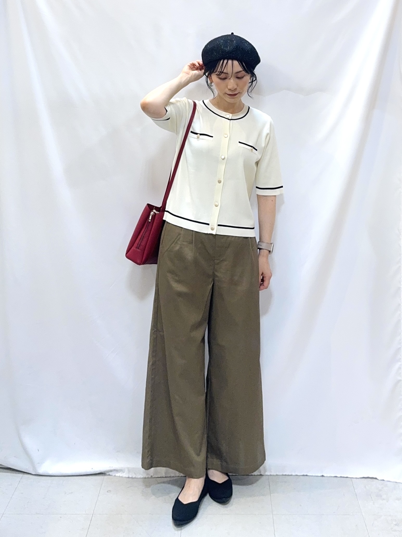 𝐇𝐢𝐫𝐨𝐦𝐢さんの「SHOO･LA･RUE｜【UV/S-LL/洗濯機可】毛玉になりにくい 配色5分袖カーディガン」を使ったコーディネート