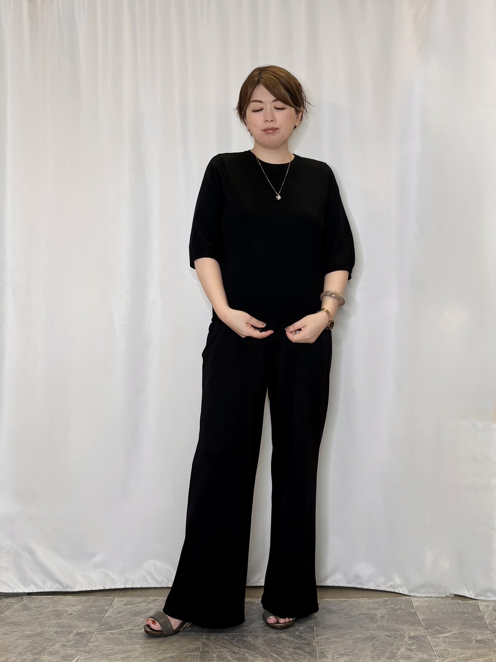 たみさんの「SHOO･LA･RUE｜【ガンガン洗える/UV/毛玉になりにくい】二の腕見せない 5分袖ニット」を使ったコーディネート