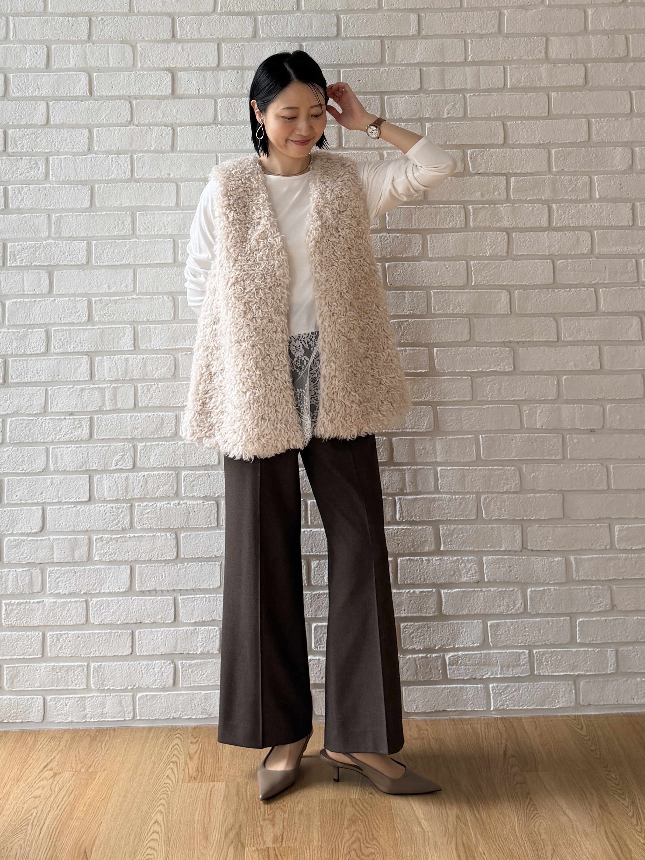 shihoさんの「INDIVI｜【洗える／レイヤードにおすすめ】裾レーストップス」を使ったコーディネート