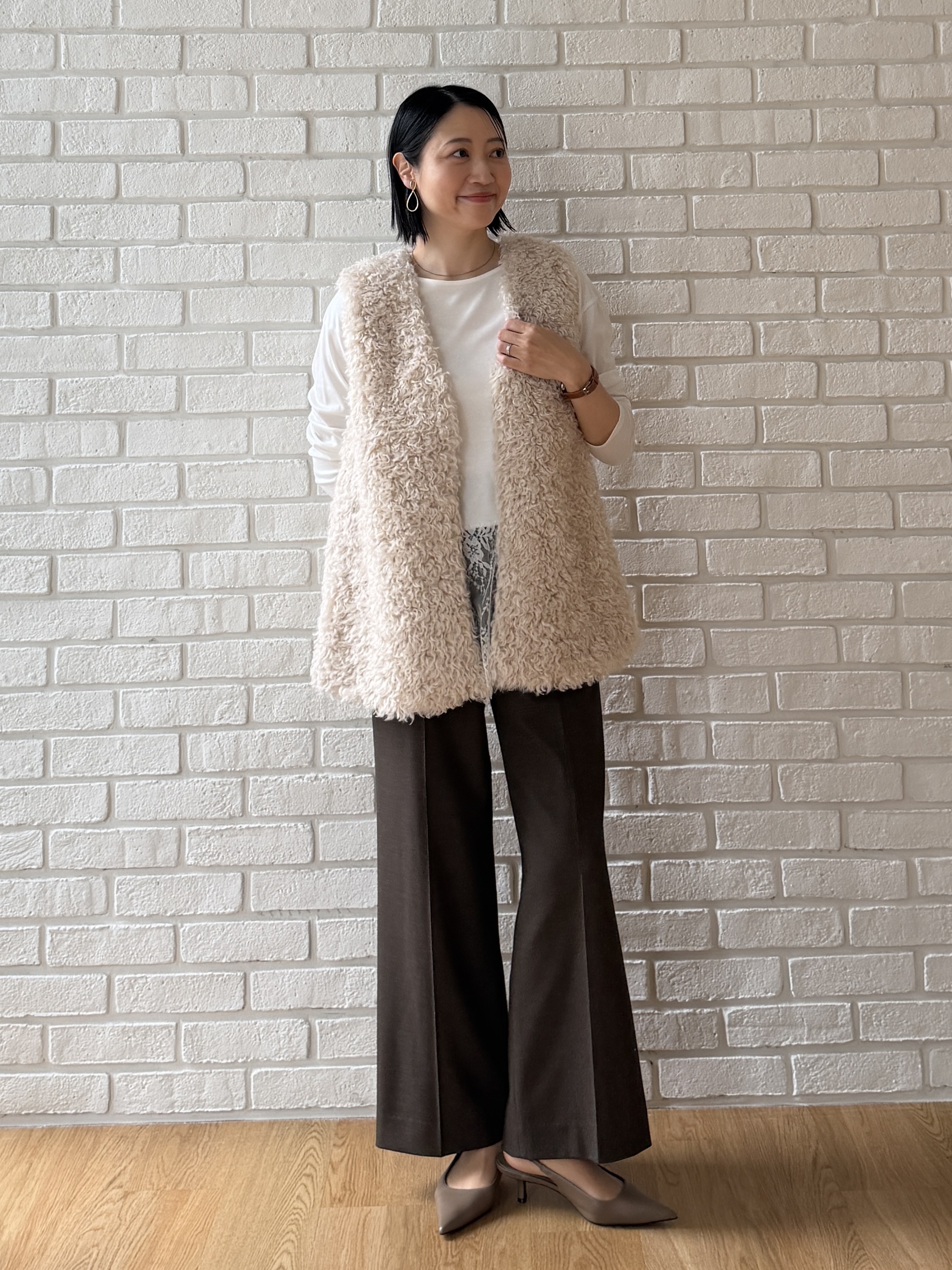 shihoさんの「INDIVI｜【洗える／レイヤードにおすすめ】裾レーストップス」を使ったコーディネート