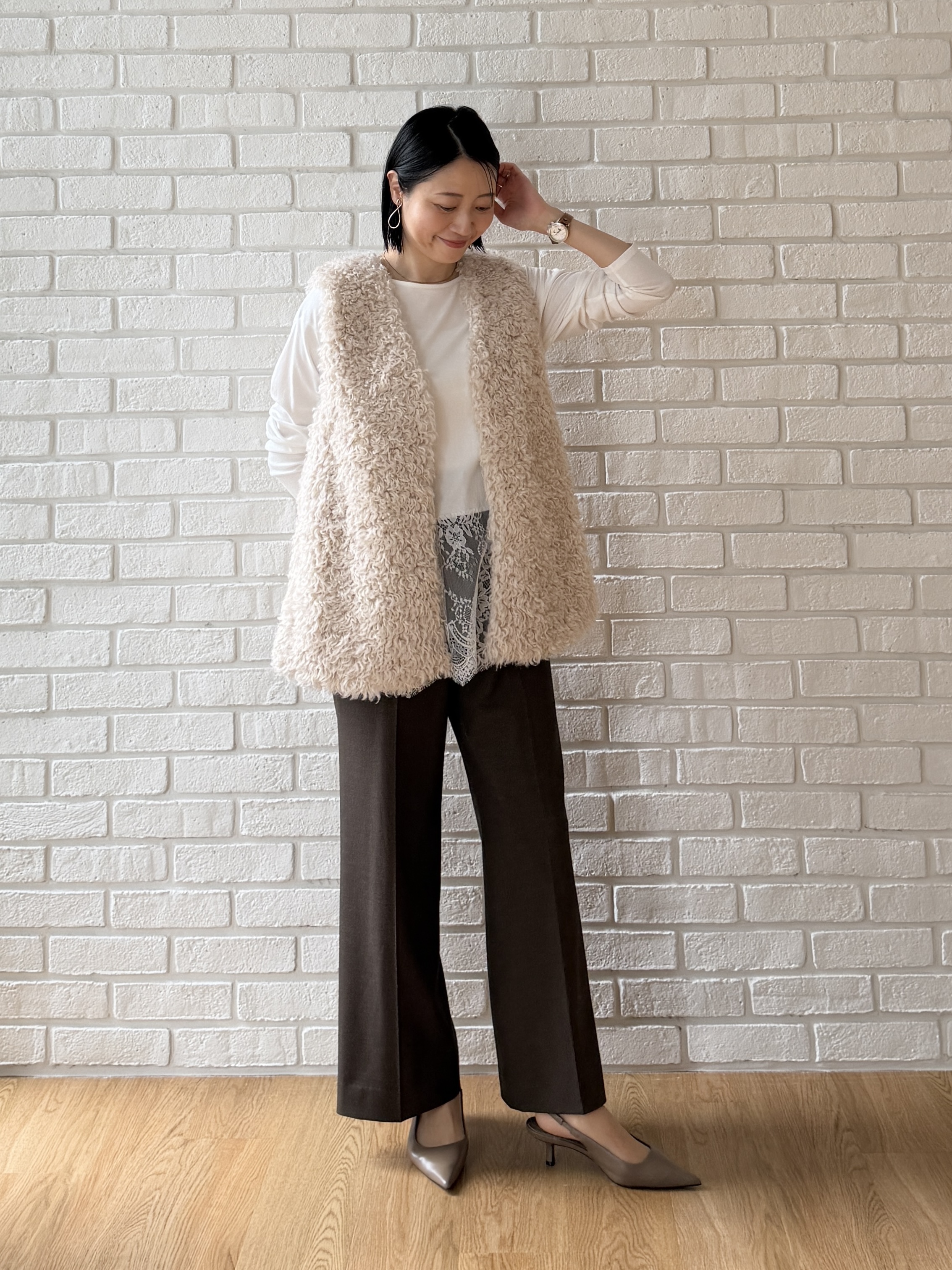 shihoさんの「INDIVI｜【洗える／レイヤードにおすすめ】裾レーストップス」を使ったコーディネート