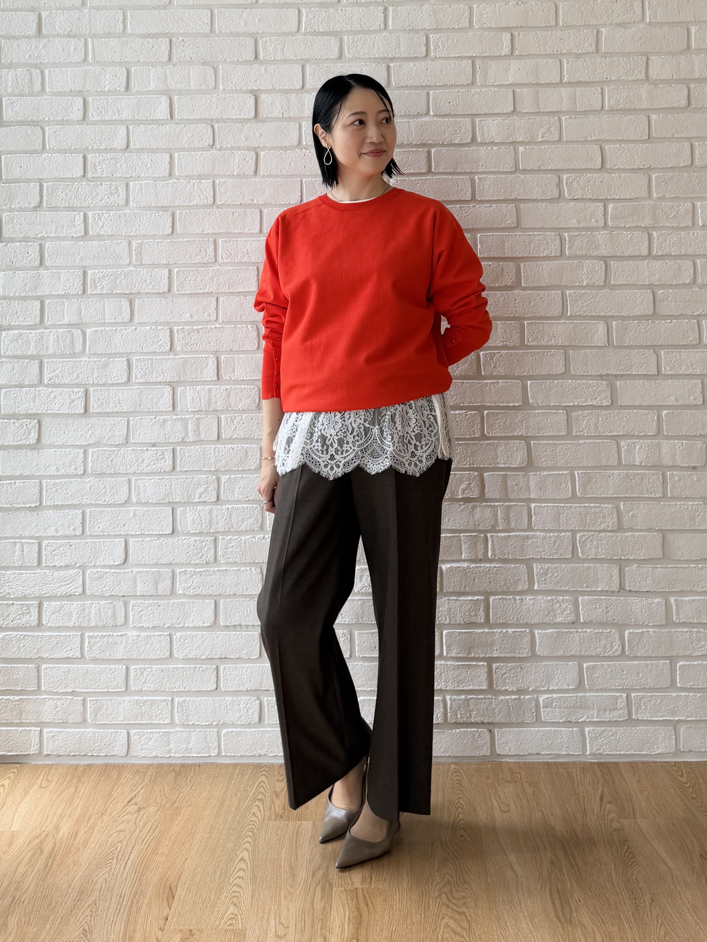 shihoさんの「INDIVI｜【洗える／レイヤードにおすすめ】裾レーストップス」を使ったコーディネート