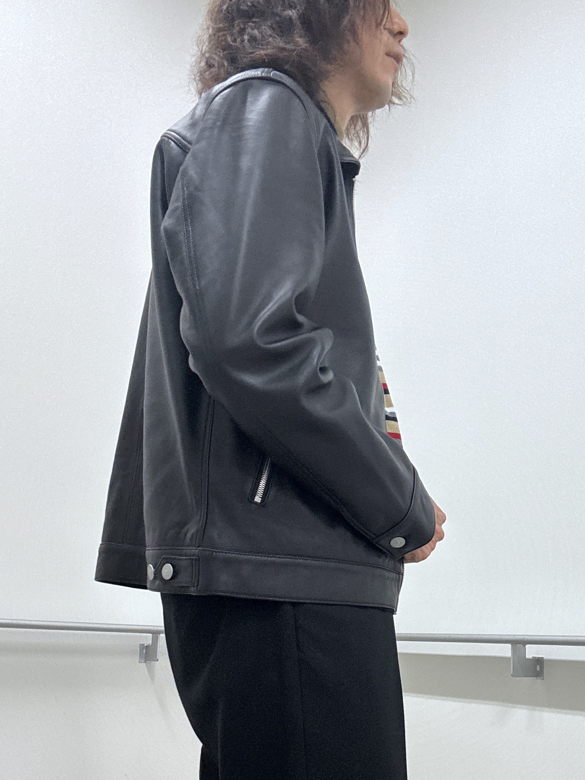 おーのさんの「TAKEO KIKUCHI｜【BOWLER HAT LABEL】シングルレザーライダースジャケット」を使ったコーディネート