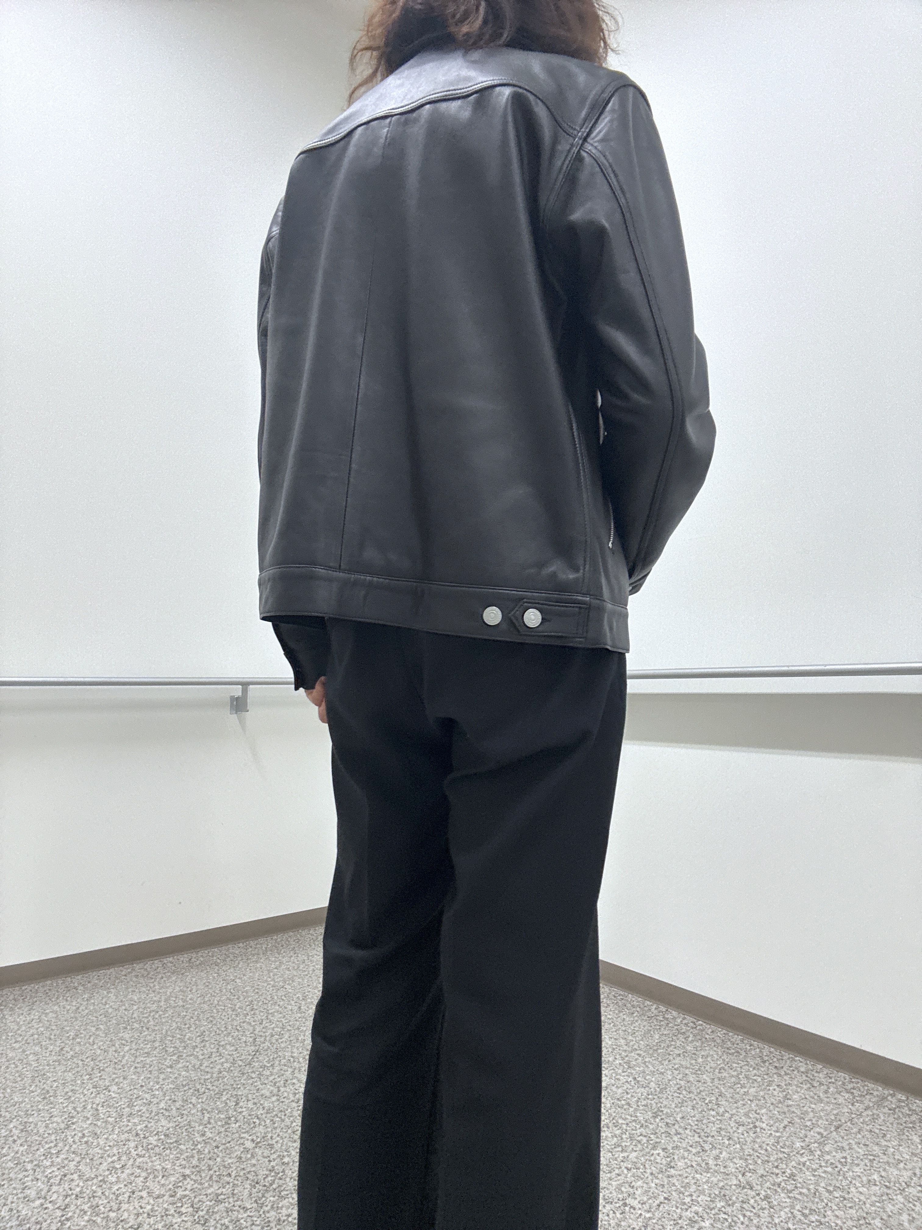 おーのさんの「TAKEO KIKUCHI｜【BOWLER HAT LABEL】シングルレザーライダースジャケット」を使ったコーディネート