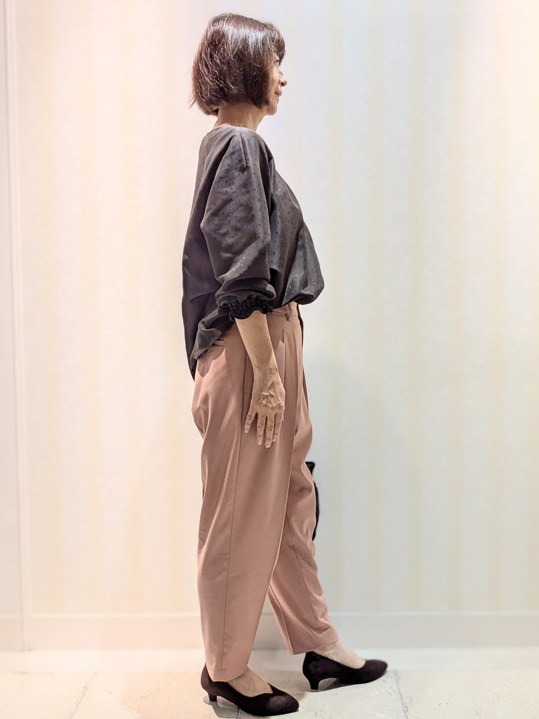 Ariさんの「Reflect｜タックデザイン ラグランスリーブブラウス」を使ったコーディネート