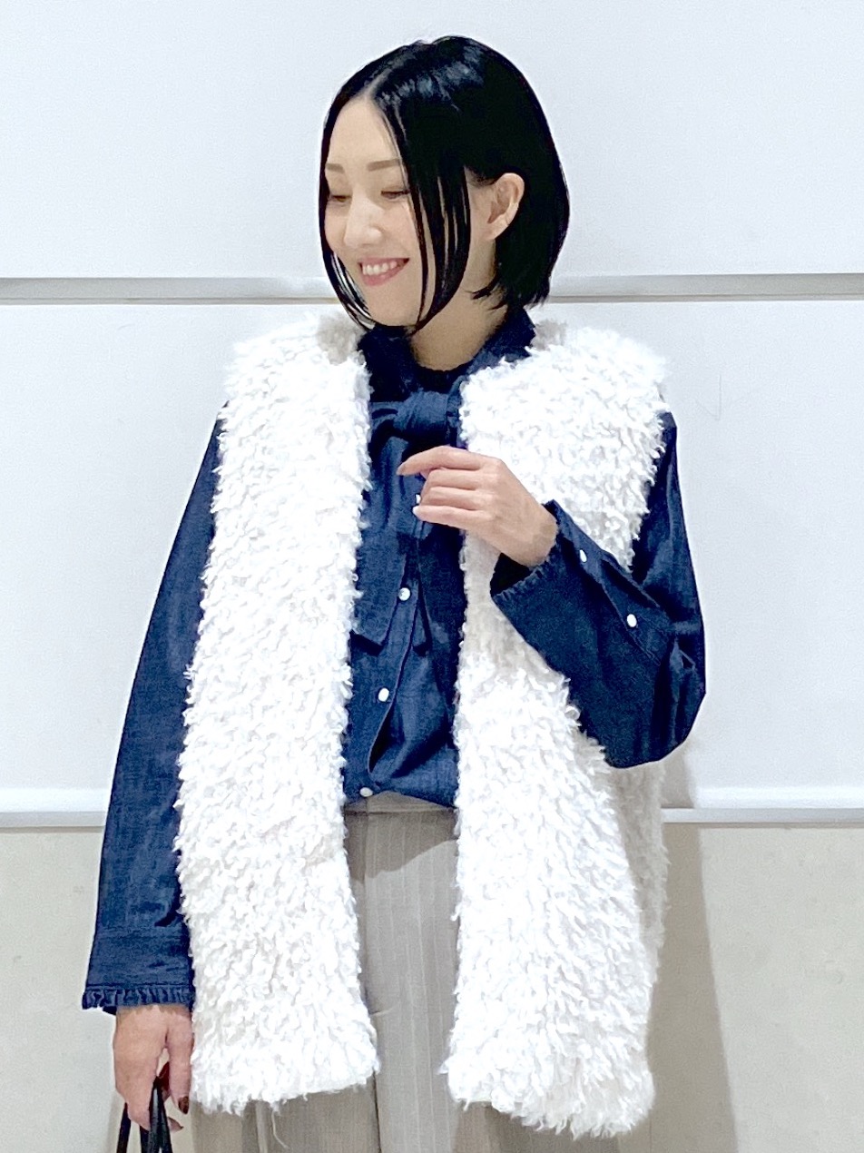 eriko さんの「Dessin｜【ボウタイ取り外し可】2WAYデニムフリルシャツ」を使ったコーディネート