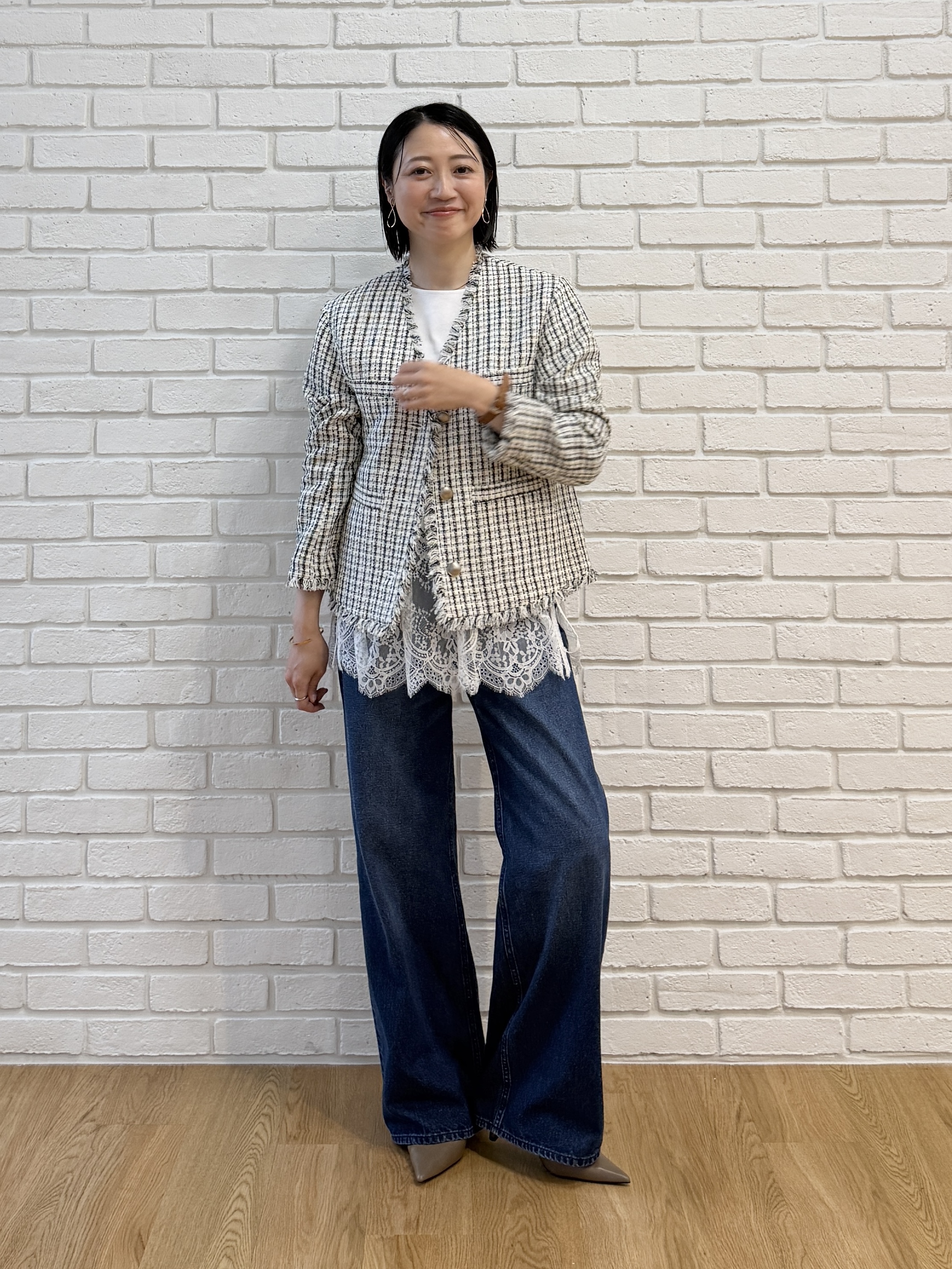 shihoさんの「INDIVI｜【華やか／着回し力◎】上品ツイードVネックジャケット」を使ったコーディネート