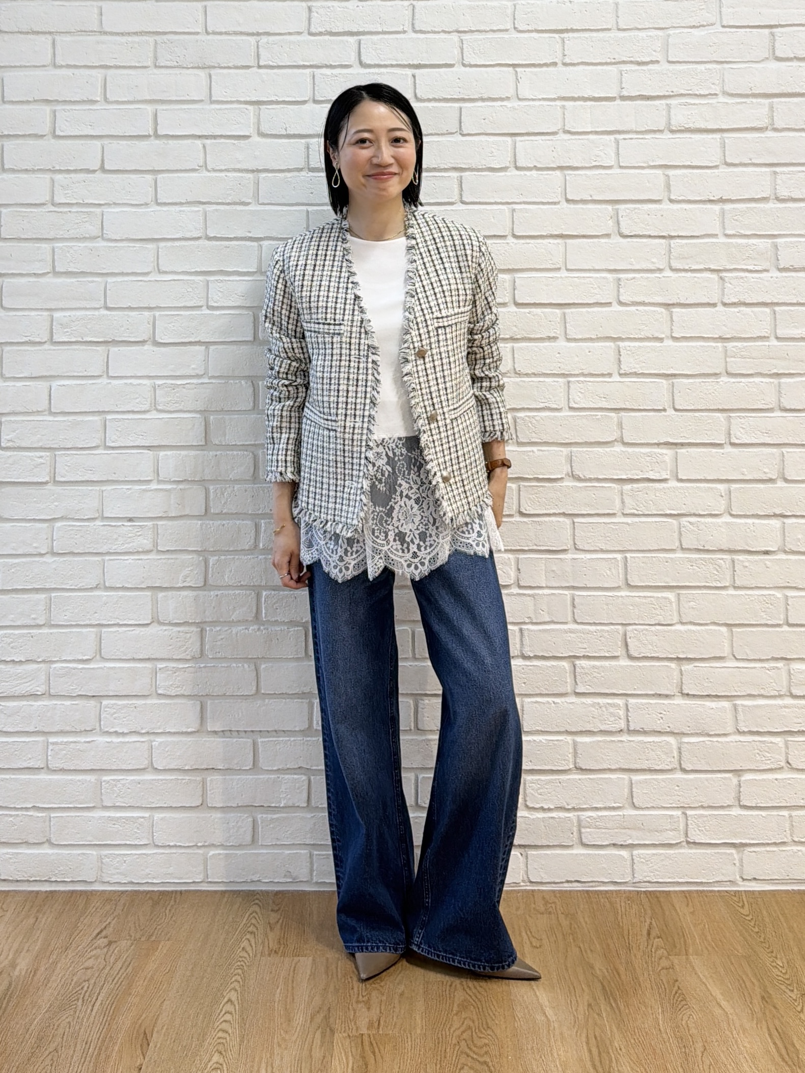 shihoさんの「INDIVI｜【華やか／着回し力◎】上品ツイードVネックジャケット」を使ったコーディネート