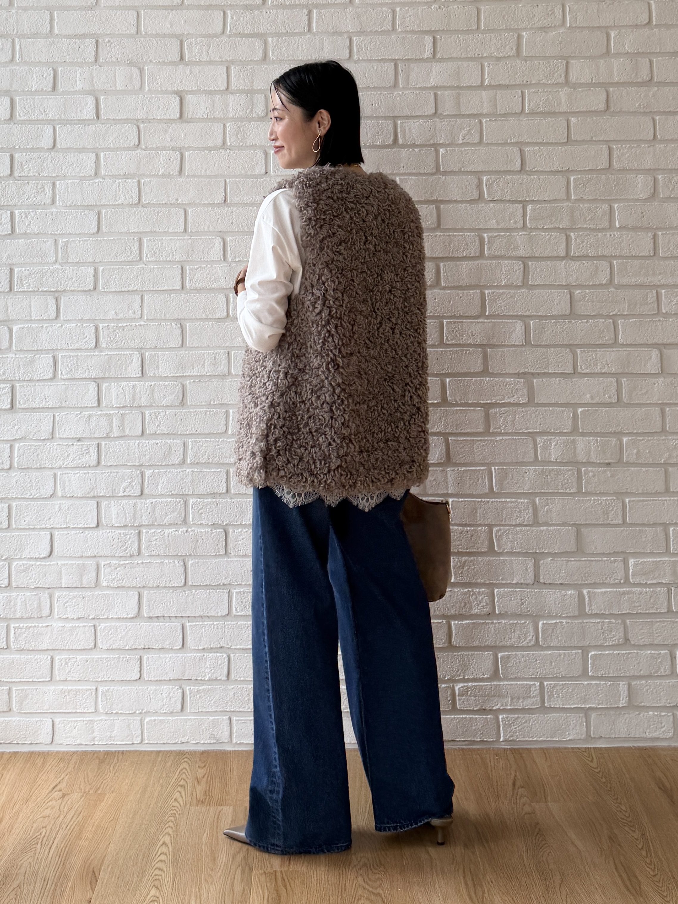 shihoさんの「INDIVI｜【洗える／レイヤードにおすすめ】裾レーストップス」を使ったコーディネート