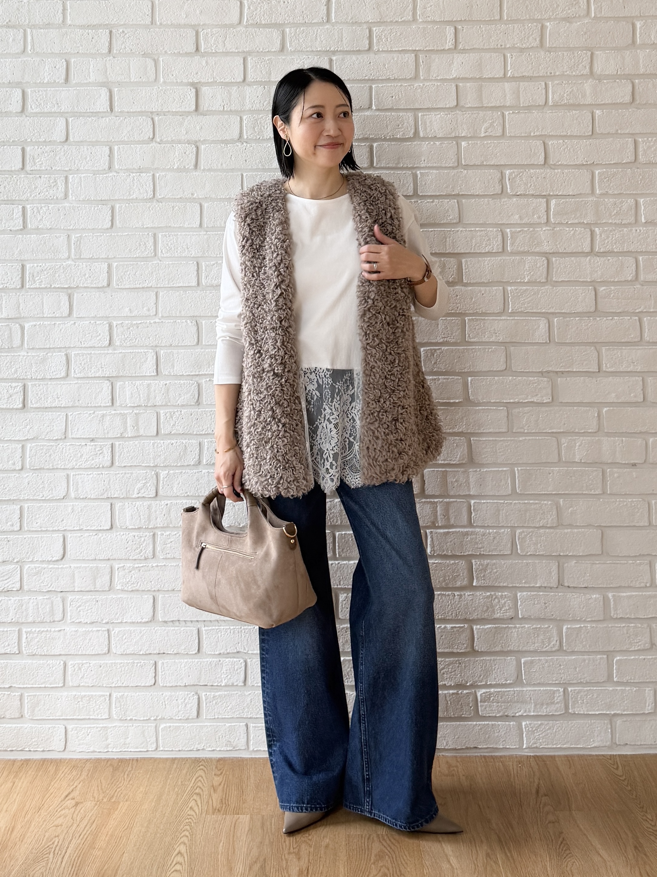 shihoさんの「INDIVI｜【洗える／レイヤードにおすすめ】裾レーストップス」を使ったコーディネート