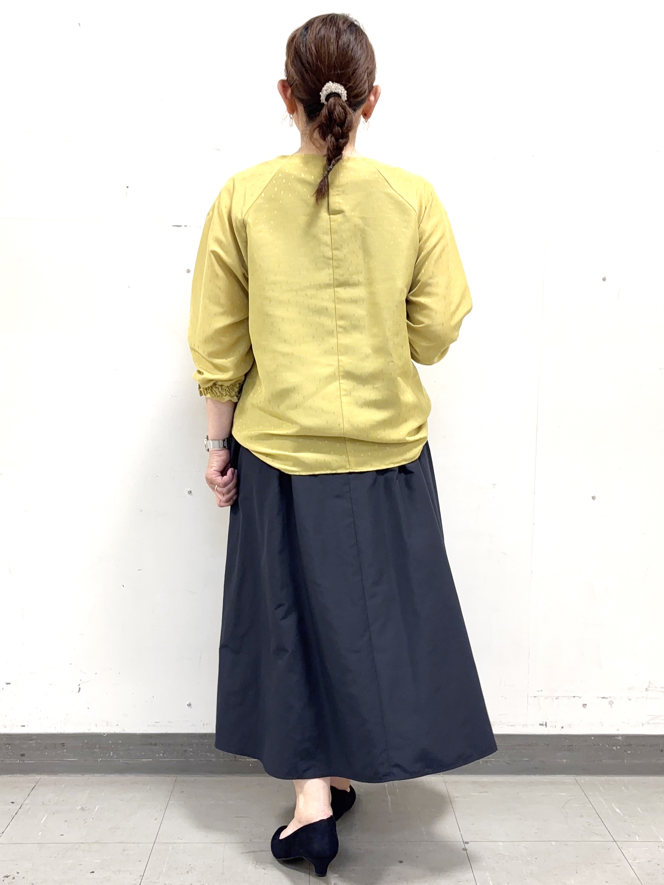 keiさんの「Reflect｜タックデザイン ラグランスリーブブラウス」を使ったコーディネート