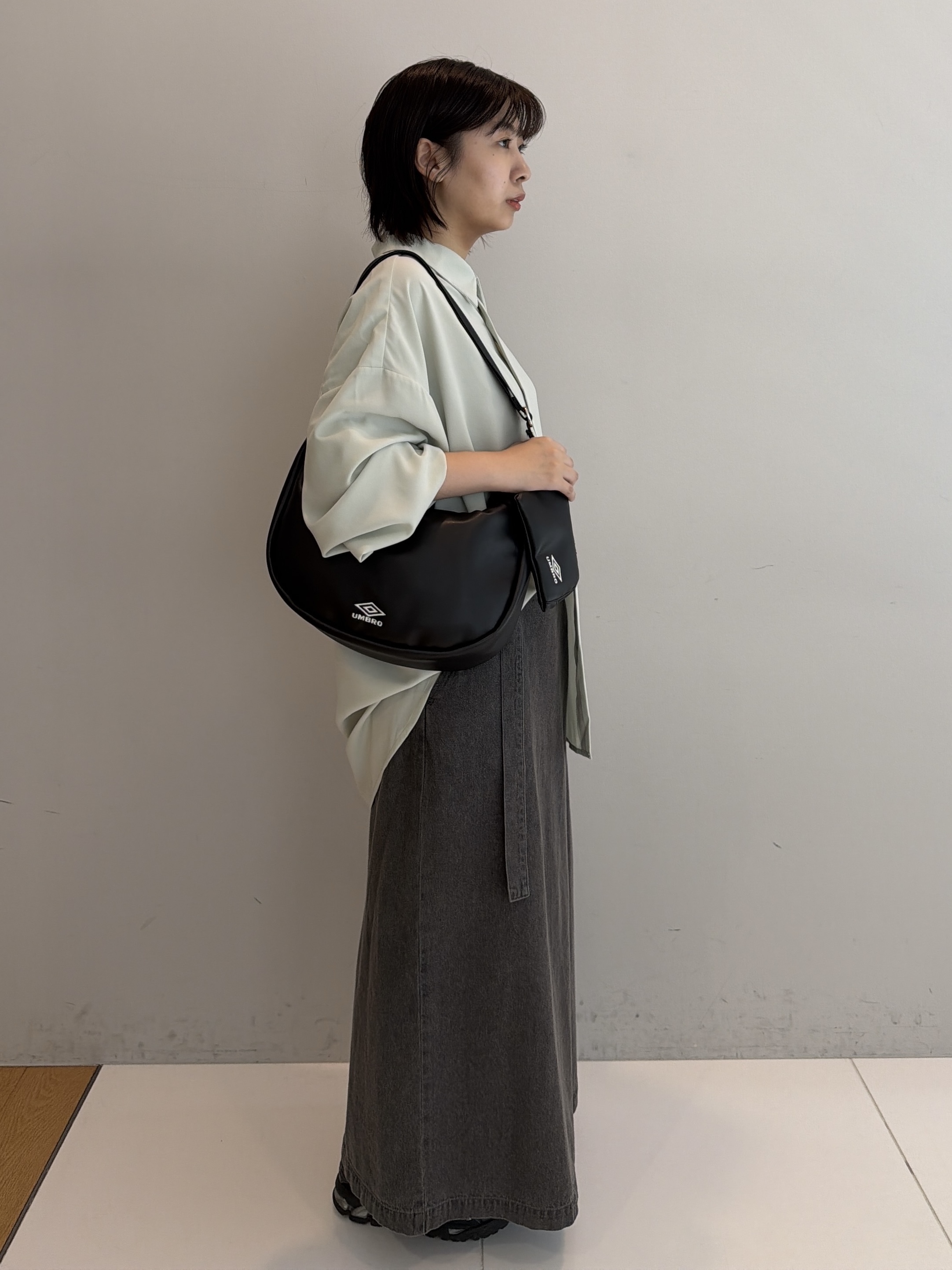 abeさんの「tk.TAKEO KIKUCHI｜【選べる7色】トロミドレープカラーシャツ/トロミ/梨地/7色/レギュラーカラー/長袖」を使ったコーディネート
