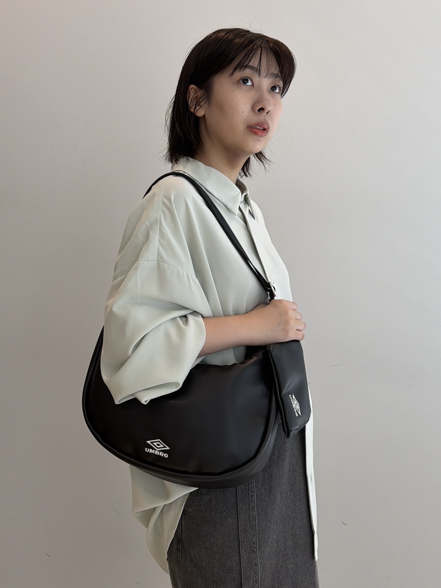abeさんの「tk.TAKEO KIKUCHI｜【選べる7色】トロミドレープカラーシャツ/トロミ/梨地/7色/レギュラーカラー/長袖」を使ったコーディネート