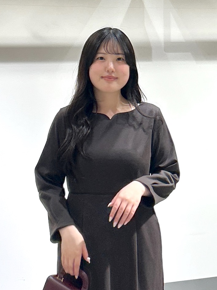 sayaさんの「OPAQUE.CLIP｜ストレッチハートネックワンピース【洗濯機OK／イージーアイロン】」を使ったコーディネート