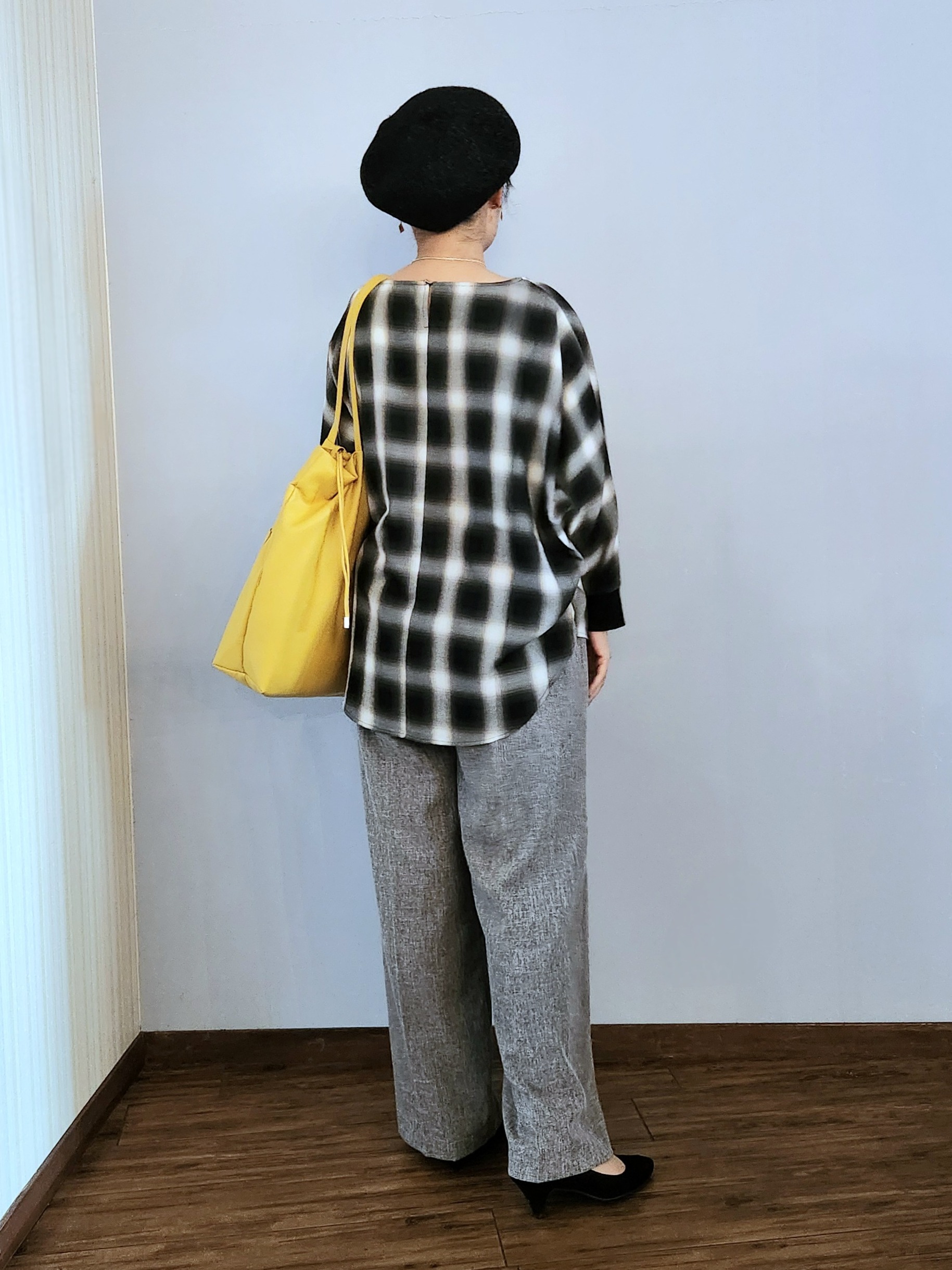 くまさんの「SHOO･LA･RUE｜【着丈選べる/洗濯後しわになりにくい】インせず着られる ドルマンブラウス」を使ったコーディネート