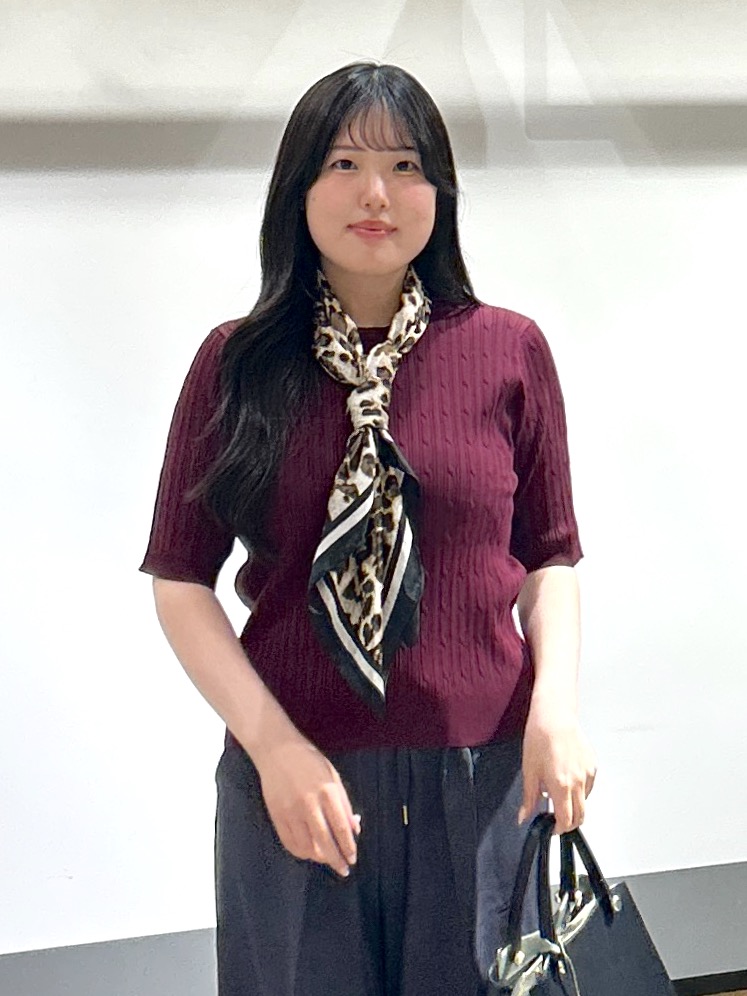 sayaさんの「OPAQUE.CLIP｜【UVケア】配色ケーブルニット《洗濯機OK／抗ピル》」を使ったコーディネート