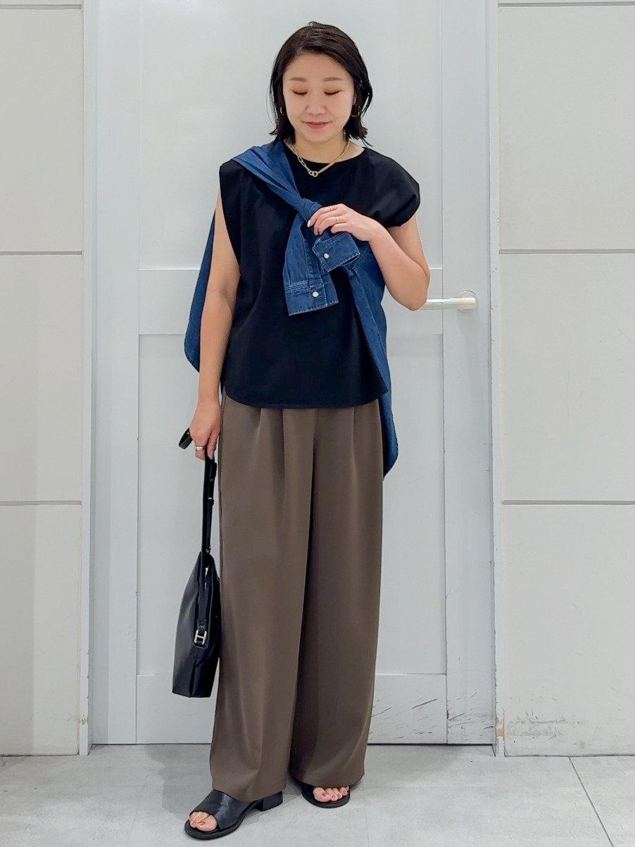 yuka.aさんの「OPAQUE.CLIP｜【UV／接触冷感】スーパーアイス ノースリーブカットソー《洗濯機OK》」を使ったコーディネート