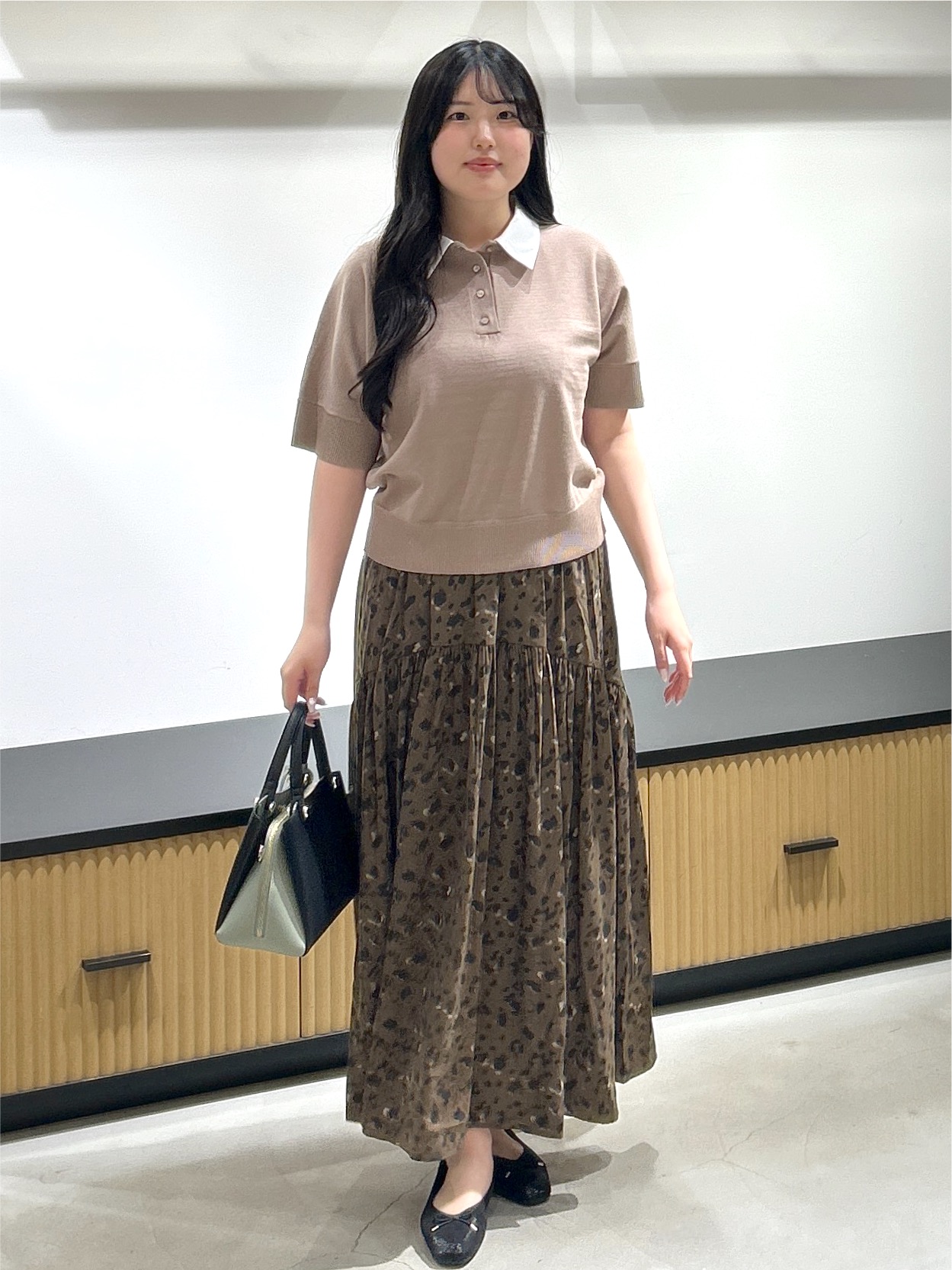 sayaさんの「OPAQUE.CLIP｜【森絵梨佳さん着用】2WAY衿ドッキングニット《洗濯機OK》」を使ったコーディネート