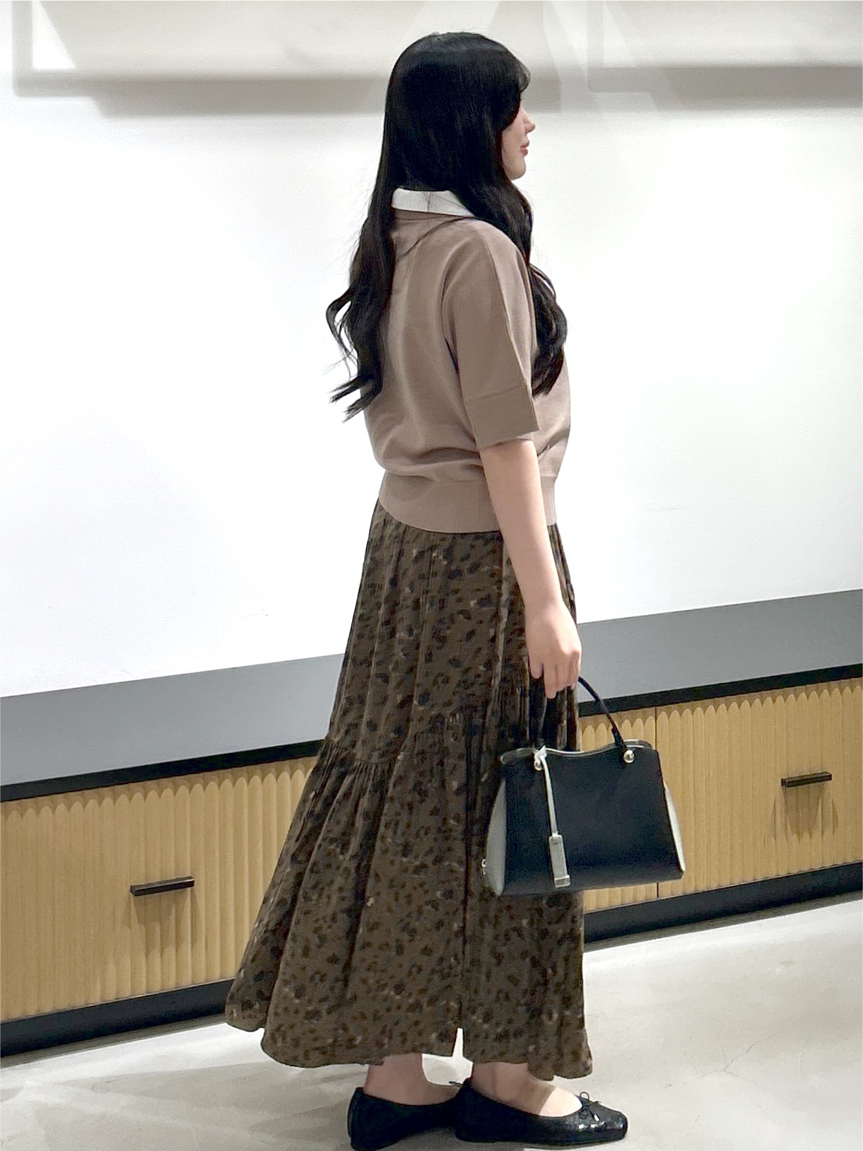 sayaさんの「OPAQUE.CLIP｜【森絵梨佳さん着用】2WAY衿ドッキングニット《洗濯機OK》」を使ったコーディネート