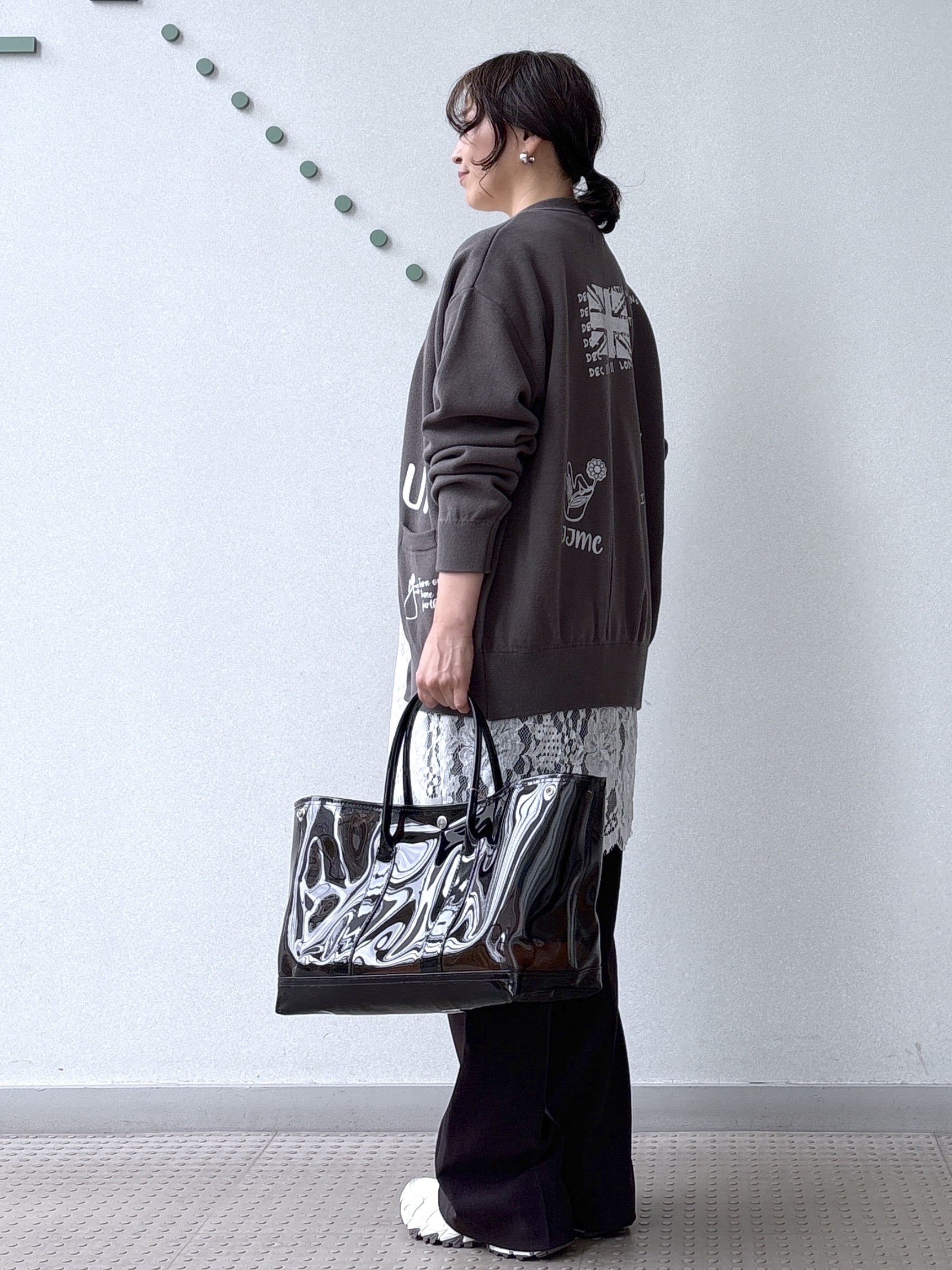 kawamuraさんの「DRESSTERIOR｜【接触冷感】STAR WARS マンダロリアン フォトTシャツ」を使ったコーディネート