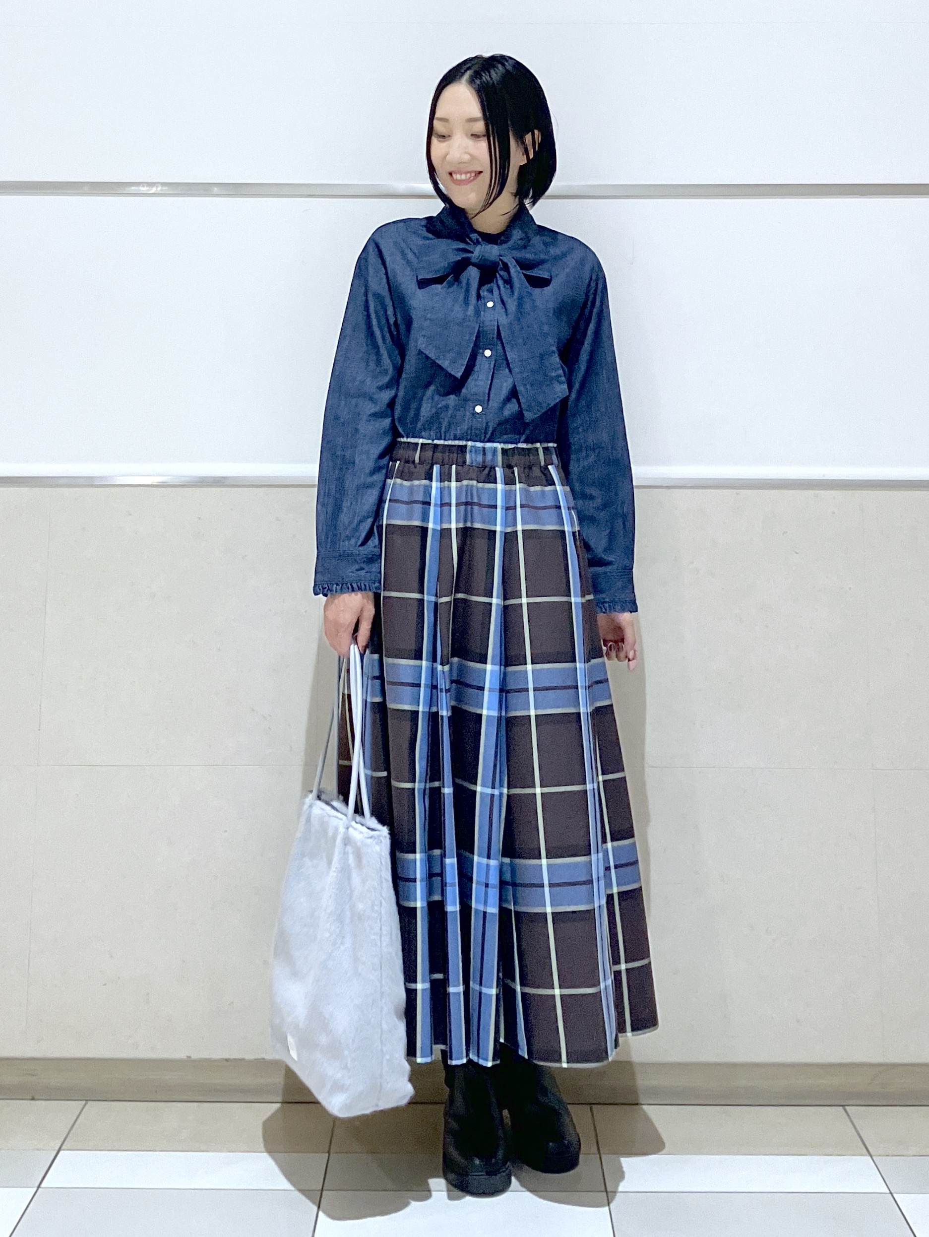 eriko さんの「Dessin｜【ボウタイ取り外し可】2WAYデニムフリルシャツ」を使ったコーディネート