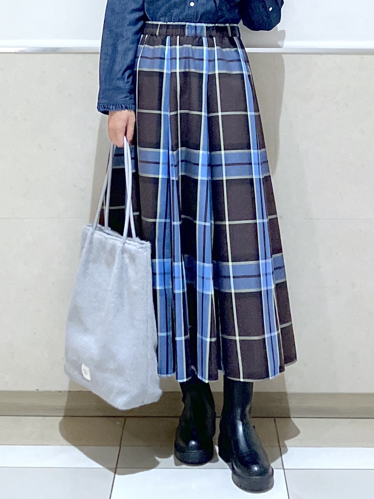 eriko さんの「Dessin｜【ボウタイ取り外し可】2WAYデニムフリルシャツ」を使ったコーディネート