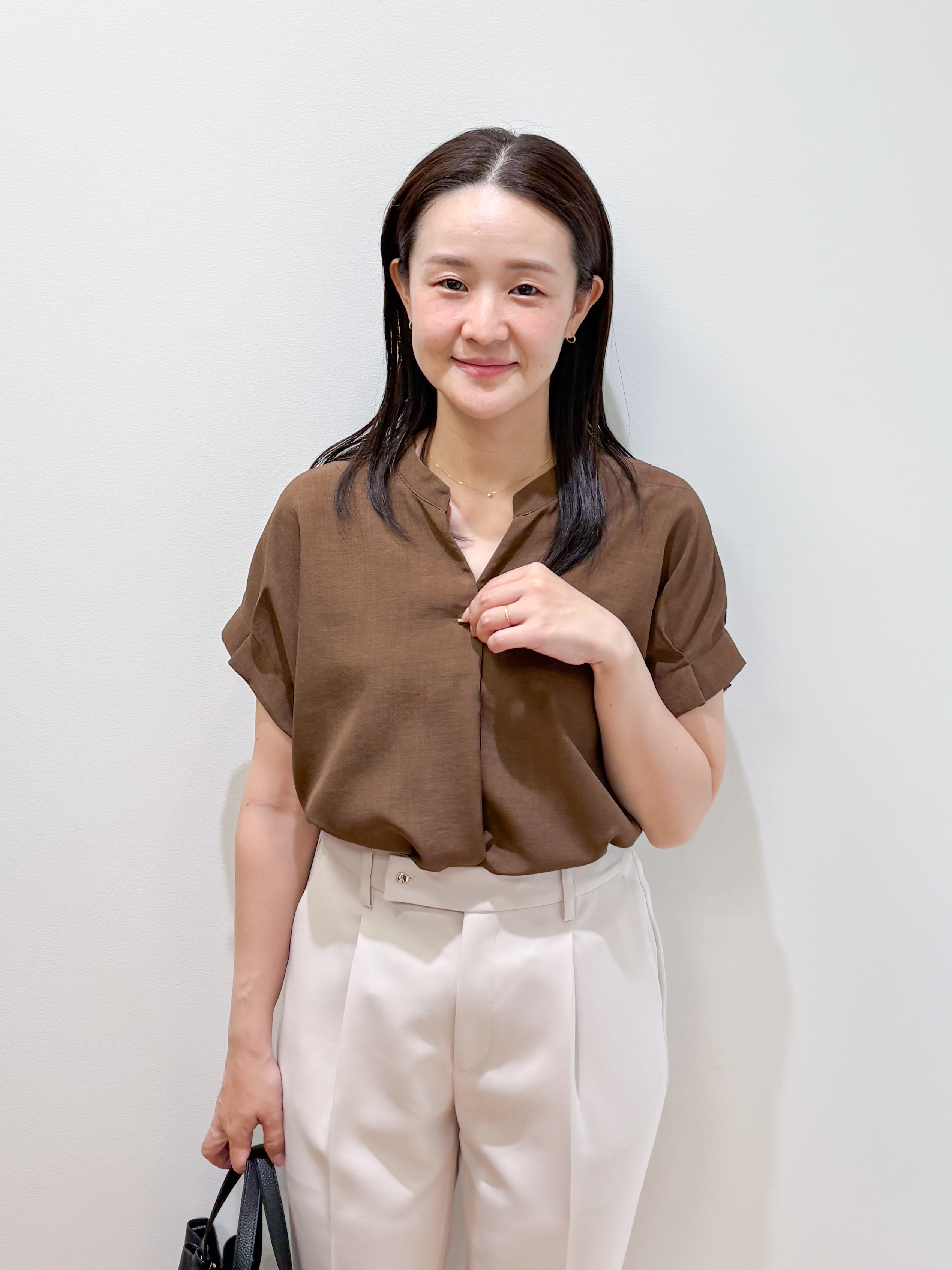 そねなおさんの「index｜【大人気により追加生産】タックスキッパーブラウス《接触冷感／吸水速乾／洗濯機OK／イージーアイロン／」を使ったコーディネート