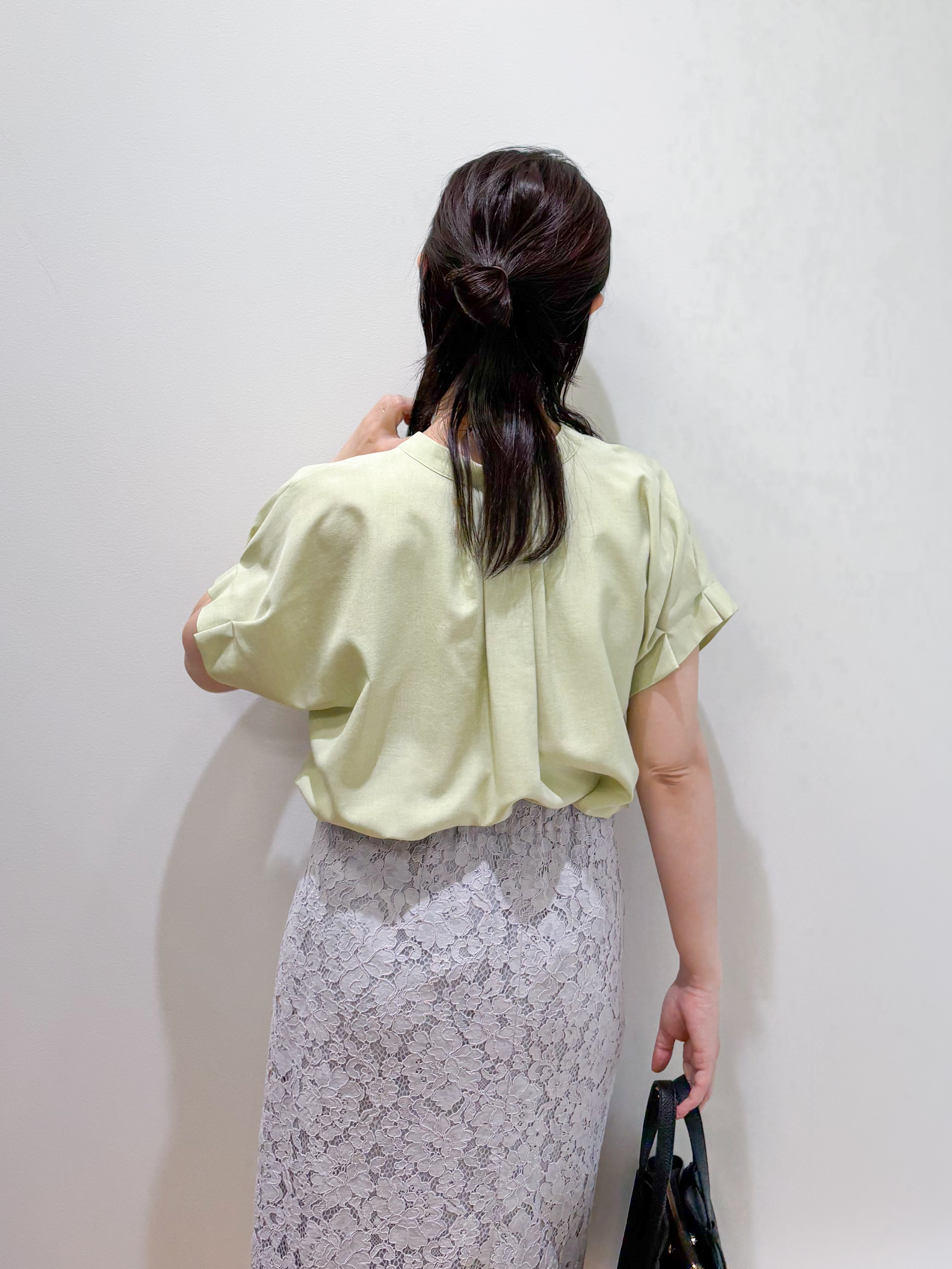 そねなおさんの「index｜【大人気により追加生産】タックスキッパーブラウス《接触冷感／吸水速乾／洗濯機OK／イージーアイロン／」を使ったコーディネート