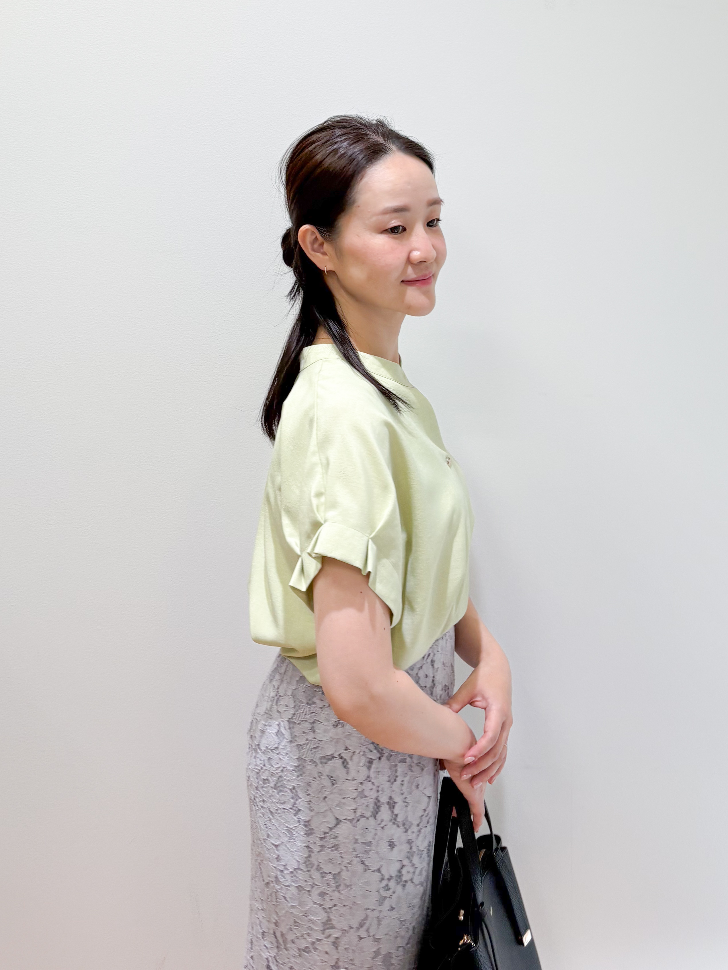 そねなおさんの「index｜【大人気により追加生産】タックスキッパーブラウス《接触冷感／吸水速乾／洗濯機OK／イージーアイロン／」を使ったコーディネート