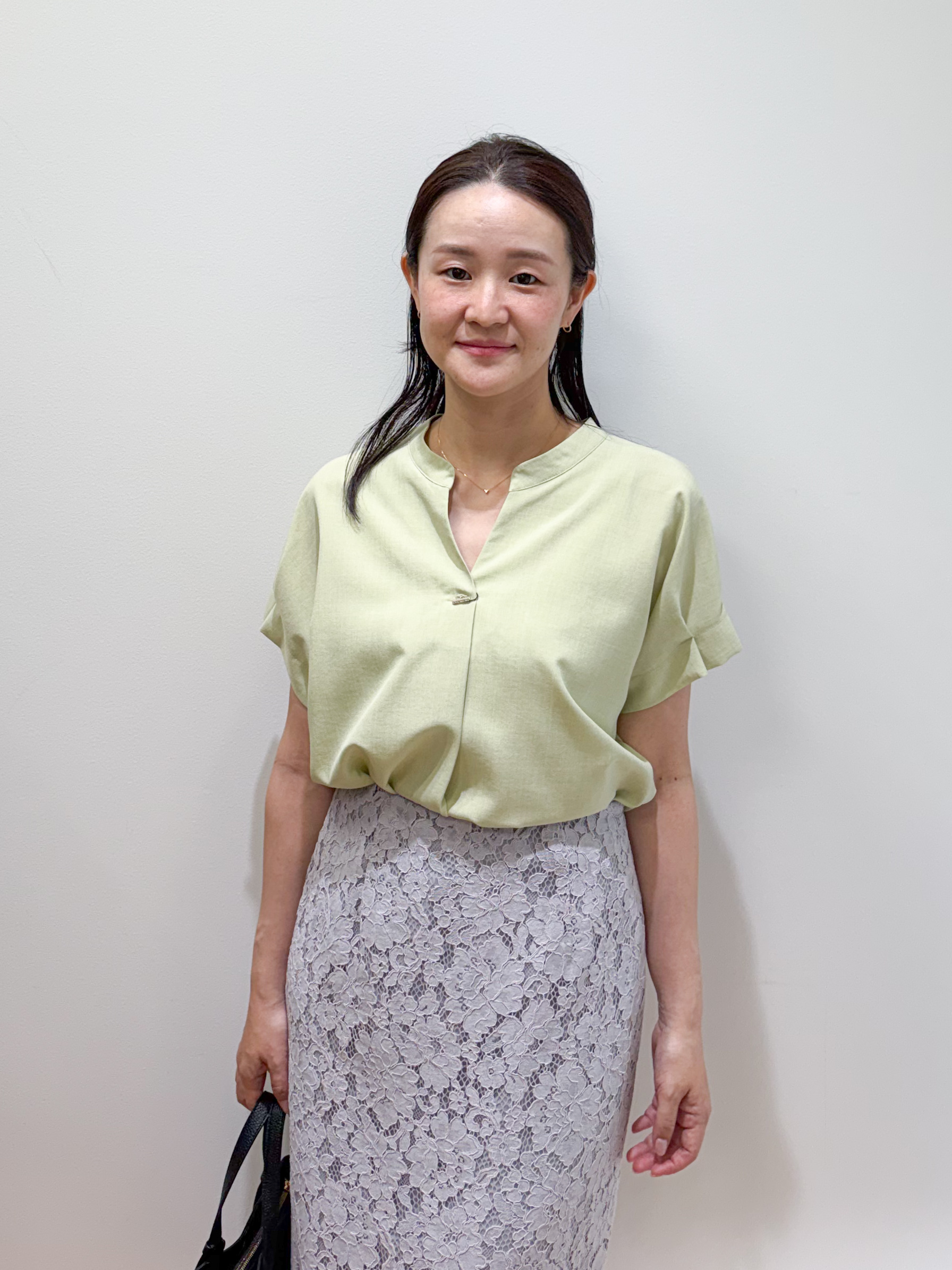 そねなおさんの「index｜【大人気により追加生産】タックスキッパーブラウス《接触冷感／吸水速乾／洗濯機OK／イージーアイロン／」を使ったコーディネート