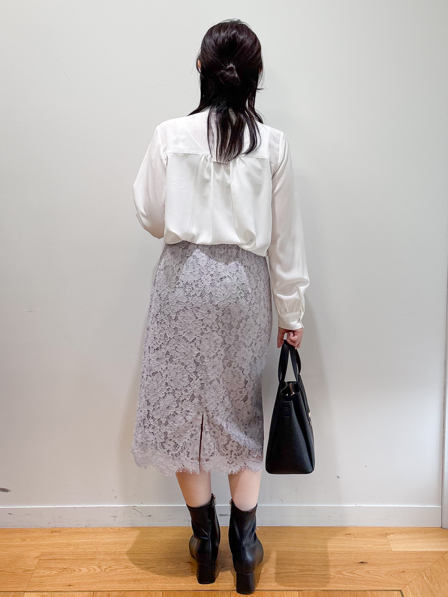 そねなおさんの「index｜【洗濯機で洗える】キレイをつくるレースタイトスカート」を使ったコーディネート