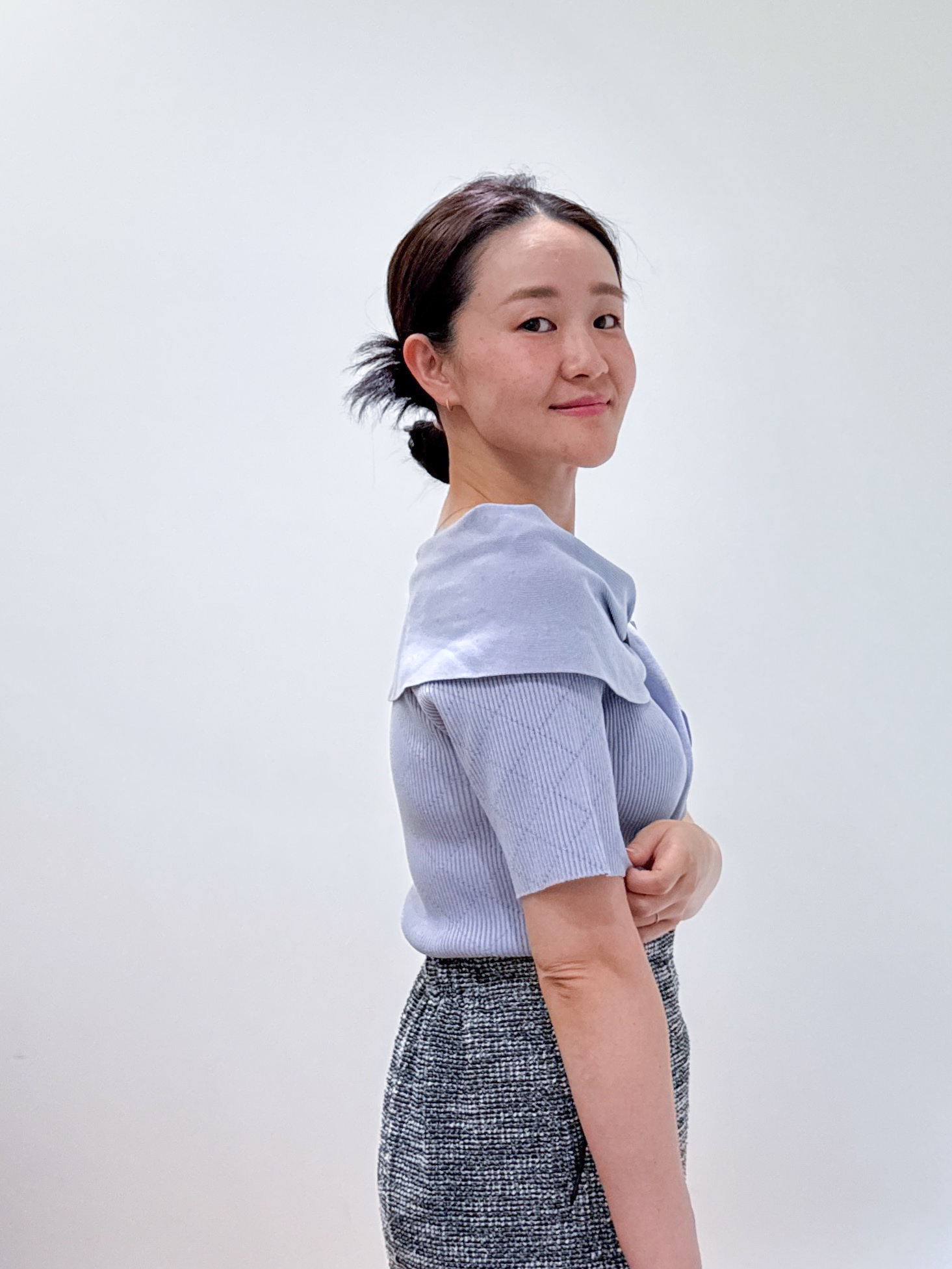 そねなおさんの「index｜チェック編みケープリボンニット【洗濯機OK】」を使ったコーディネート