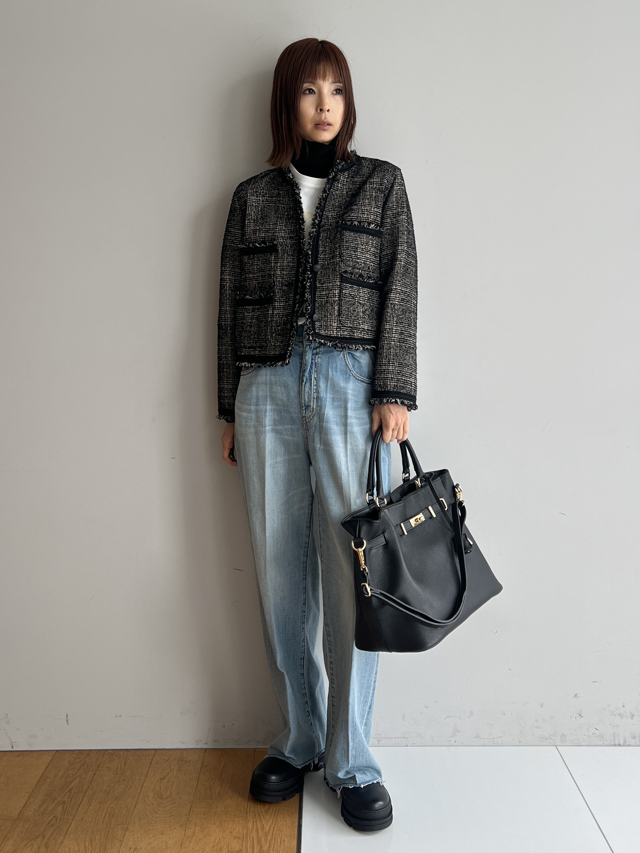 misaさんの「DRESSTERIOR｜センタープレス ワイドストレートデニム」を使ったコーディネート